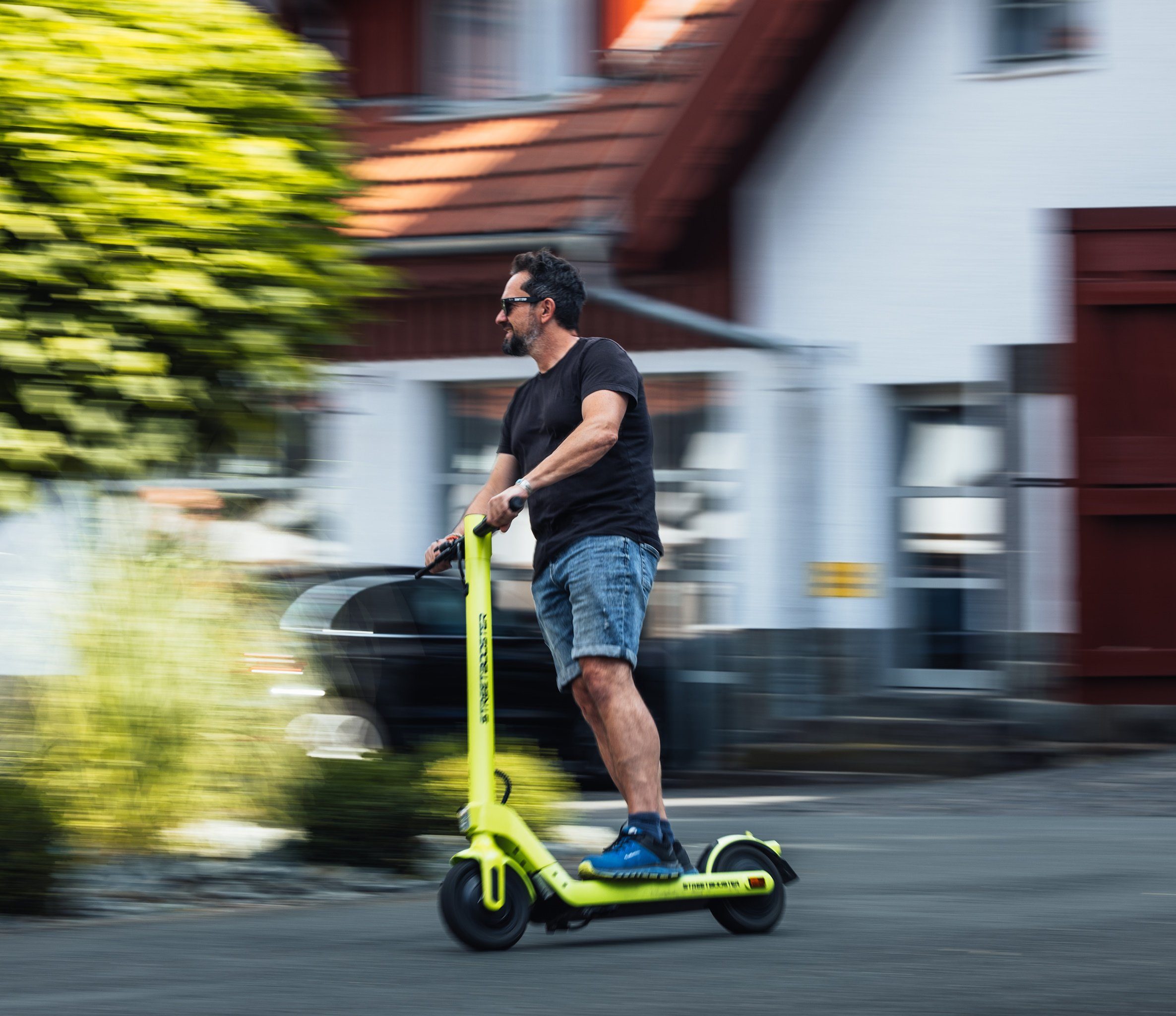 STREETBOOSTER E-Scooter E-Scooter STREETBOOSTER 7 klappbar, 22.00 Wechselakku, Ersatzteile, Service km/h, grün Jahre Straßenzulassung, Two