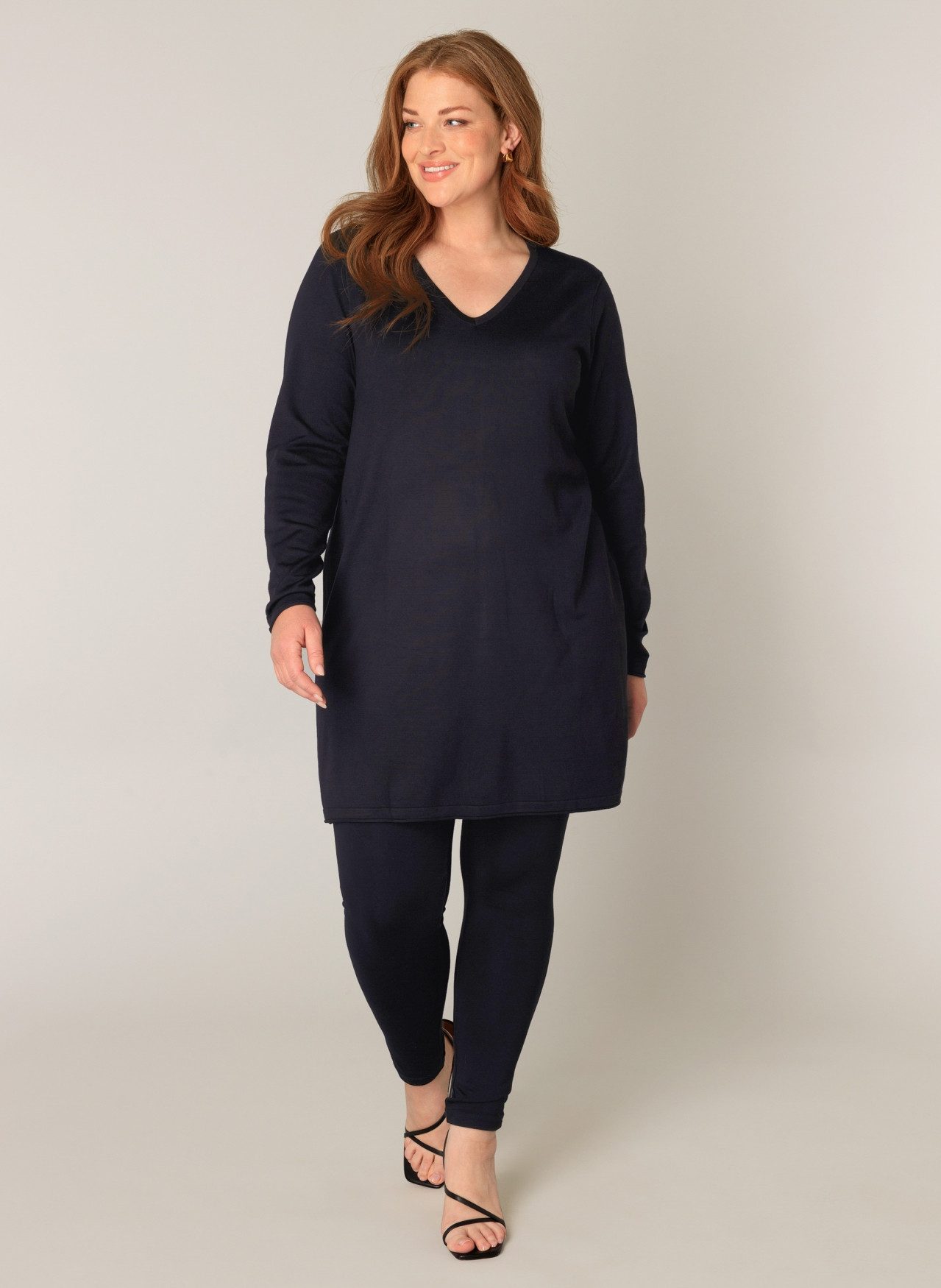 Base Level Curvy V-Ausschnitt-Pullover BAS-ANINE-LONG Feinstrick-Qualität