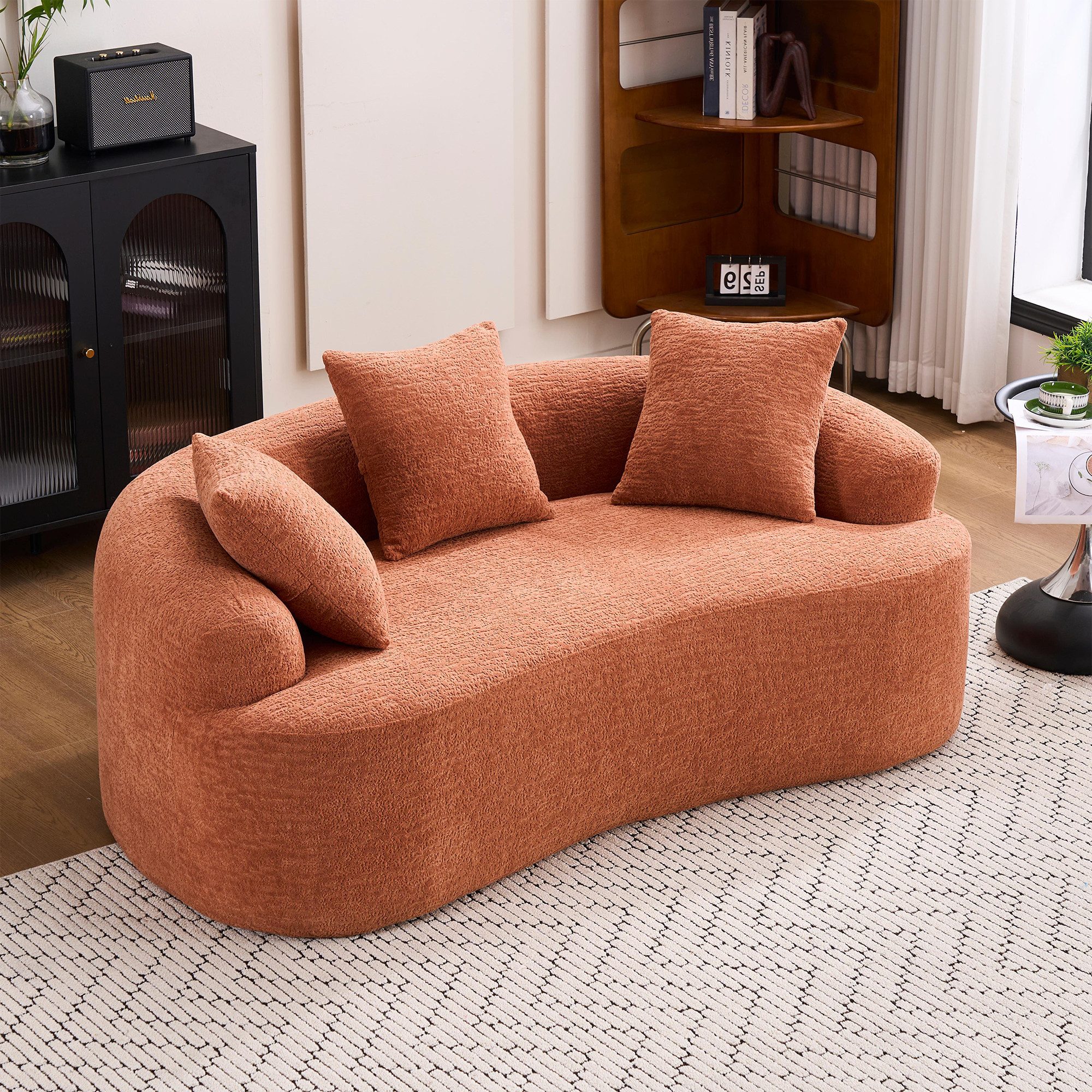 HAUSS SPOLE Schlafsofa mit drei Zierkissen,Zweisitzer Loungesofa mit Chenille-Stoff,Koralle, Kompressionssofa mit modularem Aufbau, Bogenförmige Gestaltung für ergonomische Sitzposition