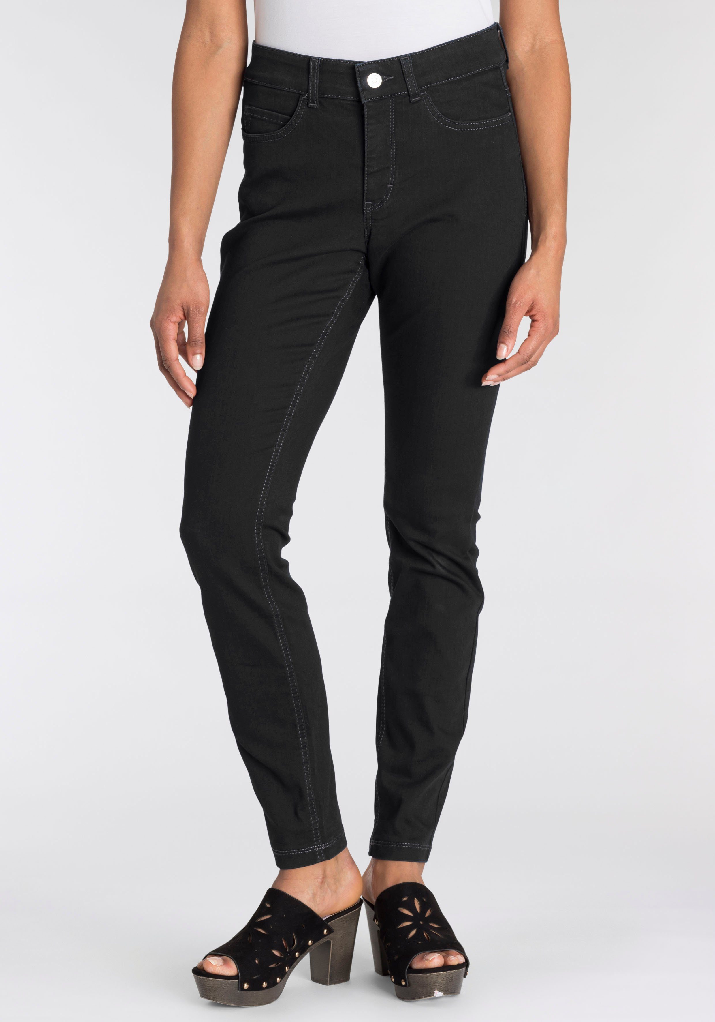 ganzen Skinny-fit-Jeans sitzt Hiperstretch-Skinny Qualität Tag Power-Stretch bequem black-black den MAC