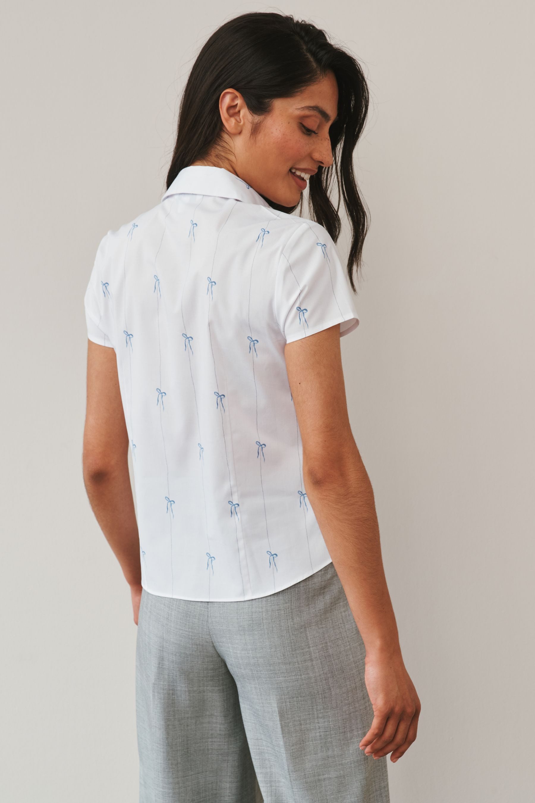 Next Hemdbluse Körpernahes Essential Kurzarmshirt mit Stretch (1-tlg) günstig online kaufen