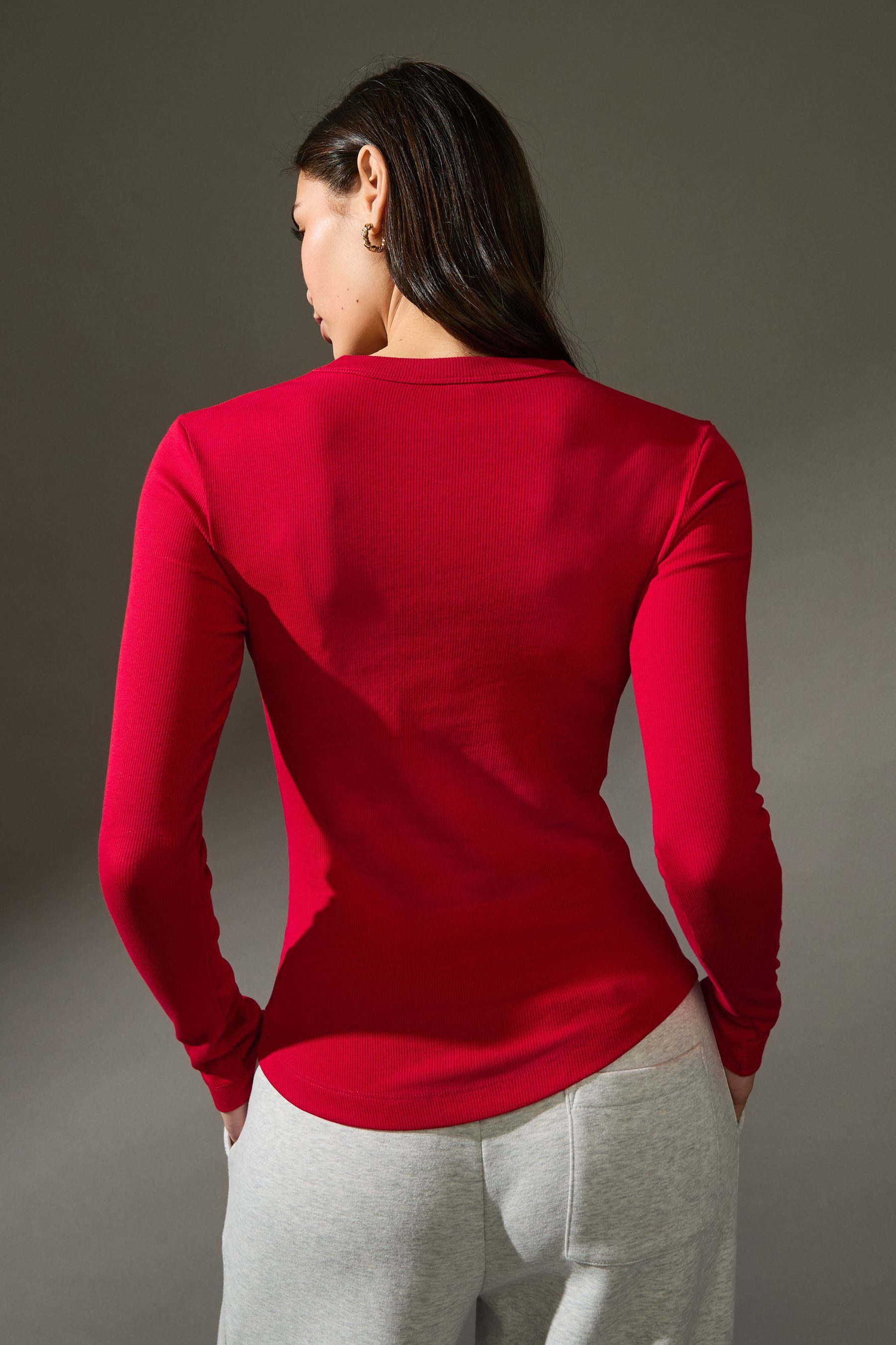 Next Langarmshirt Langärmeliges Sweatshirt mit Rundhalsausschnitt günstig online kaufen