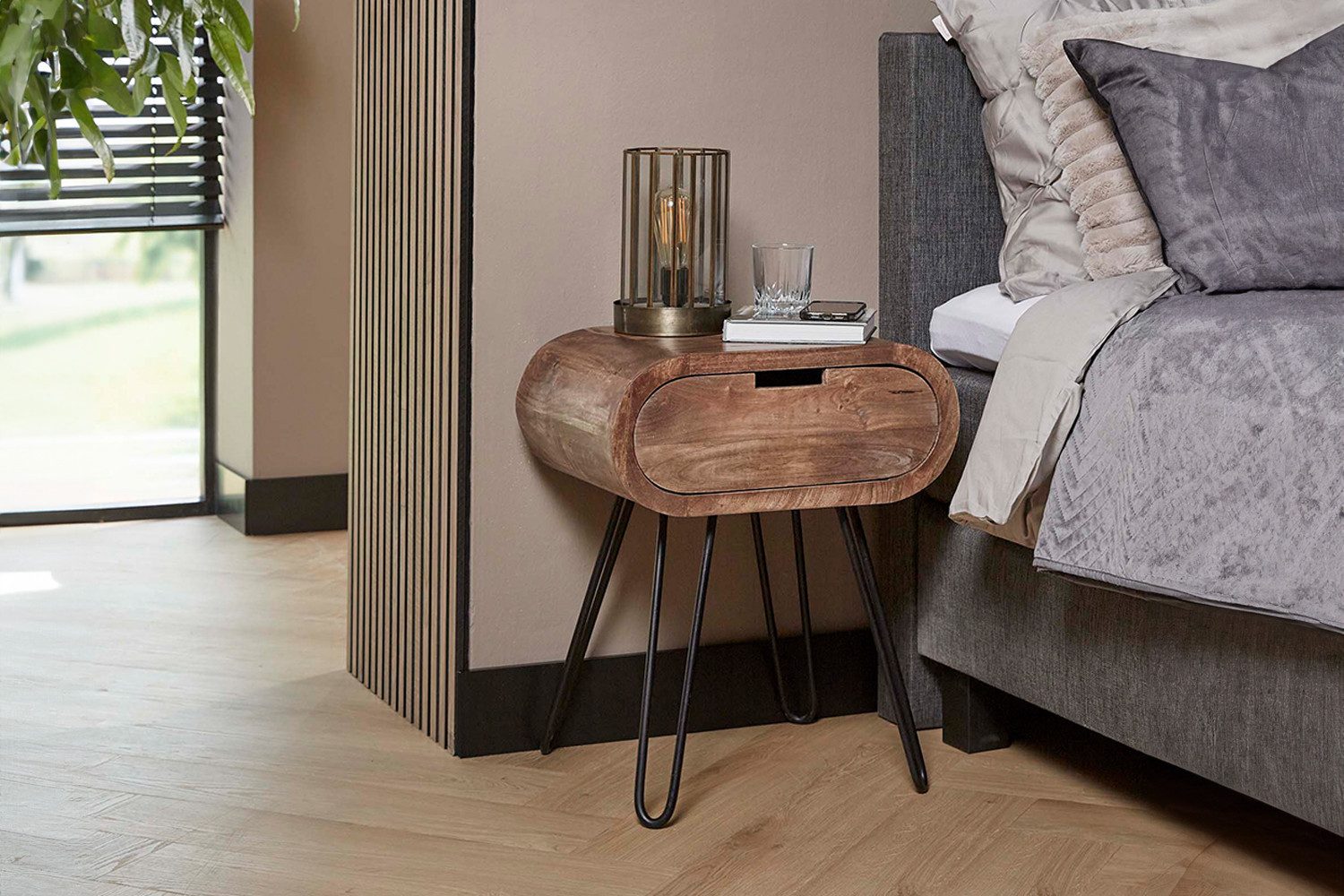 KAWOLA Nachttisch BAEL, Beistelltisch Mangoholz massiv braun 1 Schublade