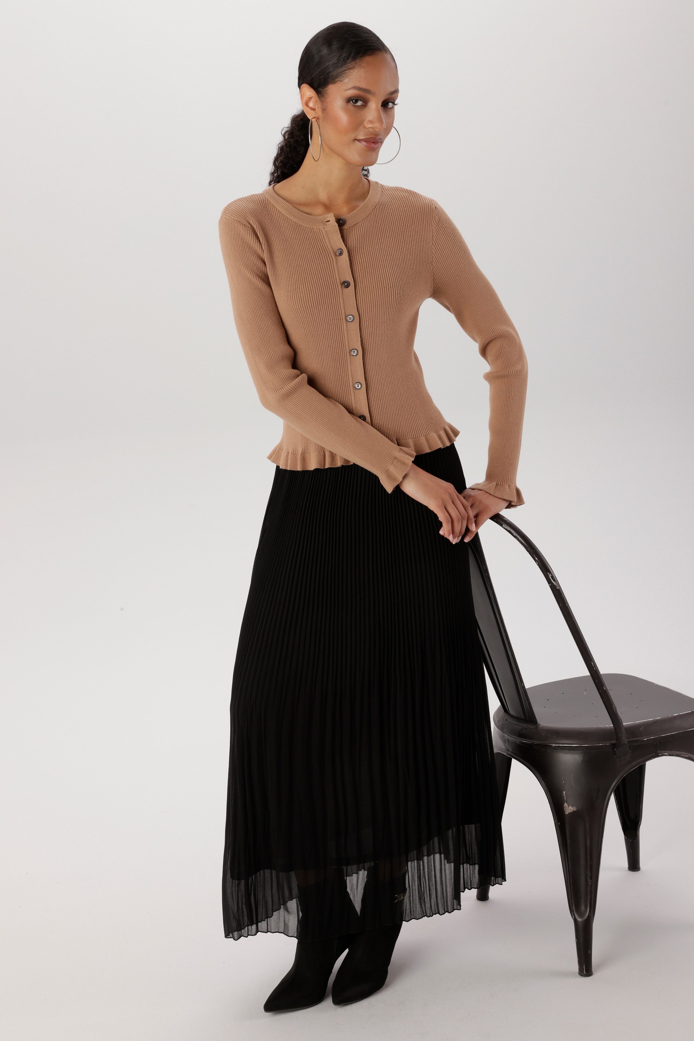 Zum Outfit 12
