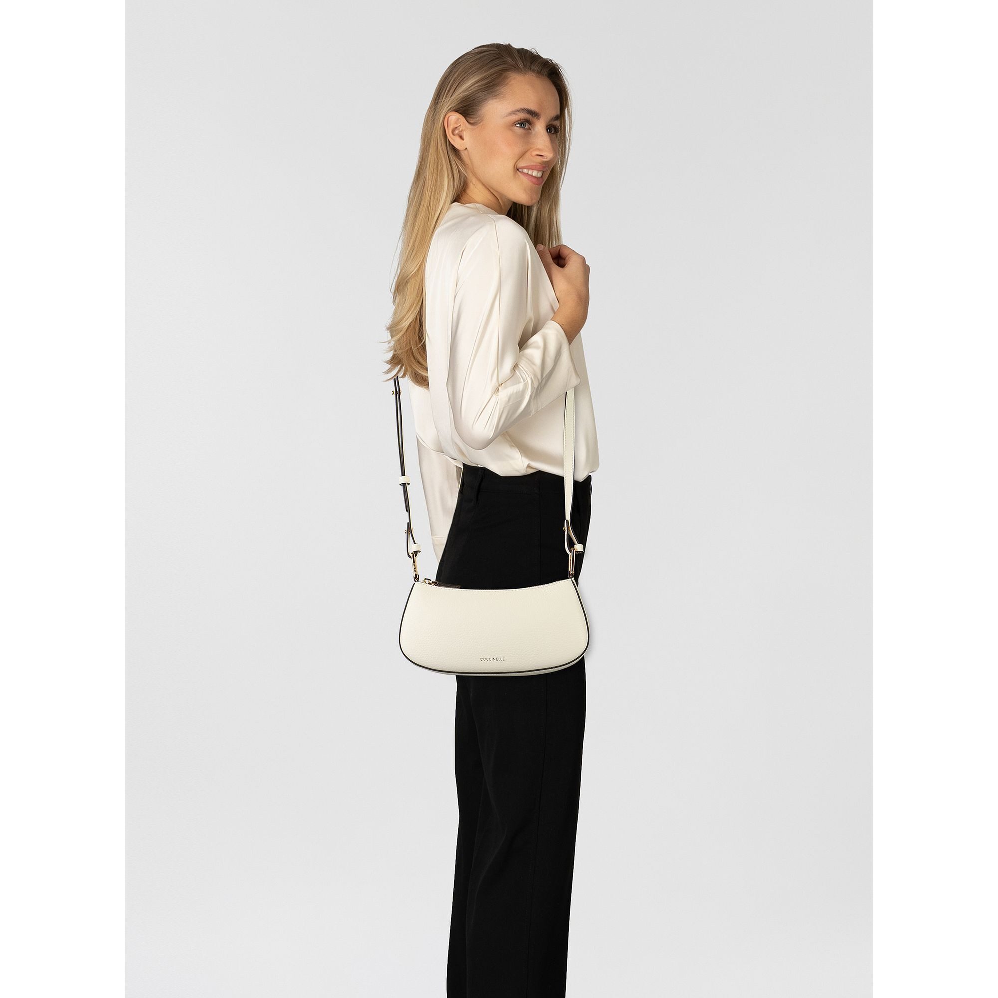 COCCINELLE Schultertasche Merveille, Leder