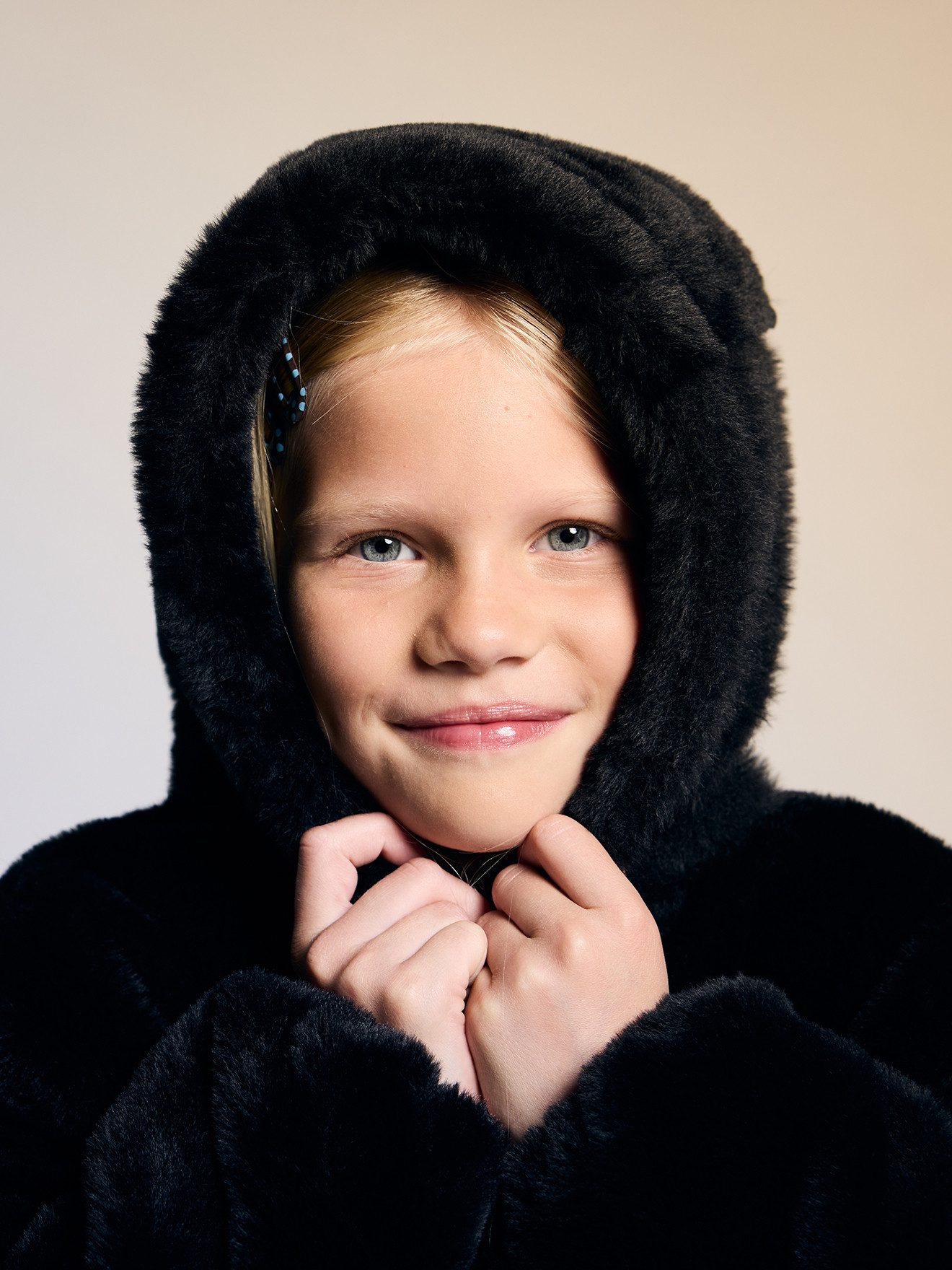 jonen Blouson Kunstfelljacke mit Kapuze Mädchen, Übergangsjacke – Bild 5 von 5