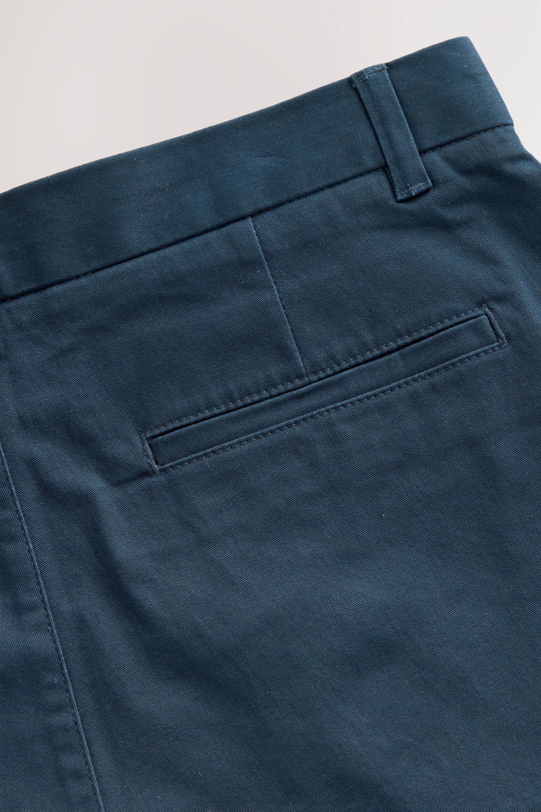 Next Chinohose Straight Fit Chinohose mit Stretch (1-tlg) – Bild 3 von 5