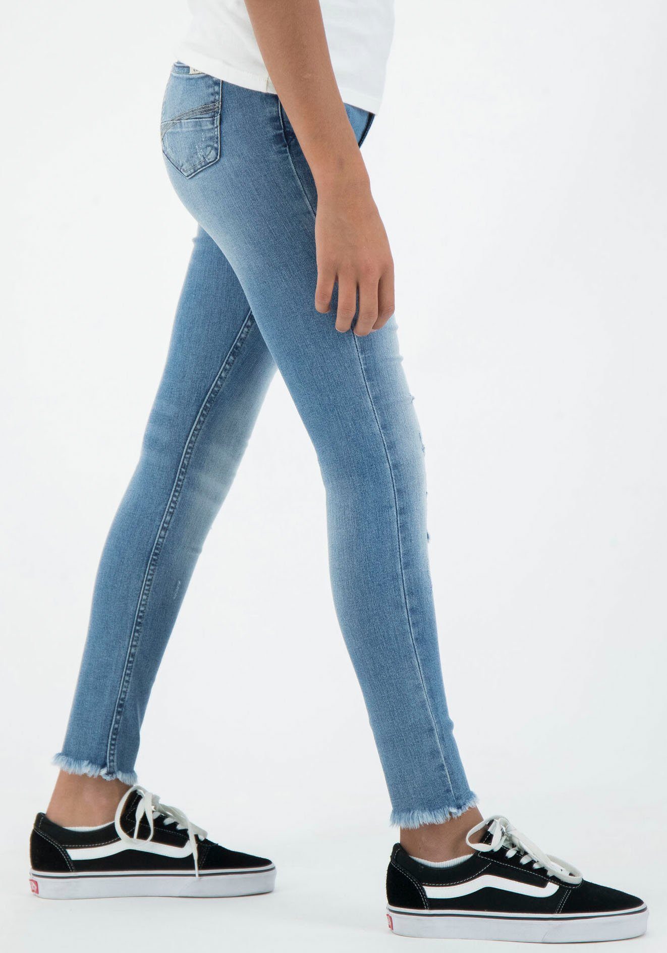 570 Garcia Rianna Destroyed-Effekten Stretch-Jeans mit