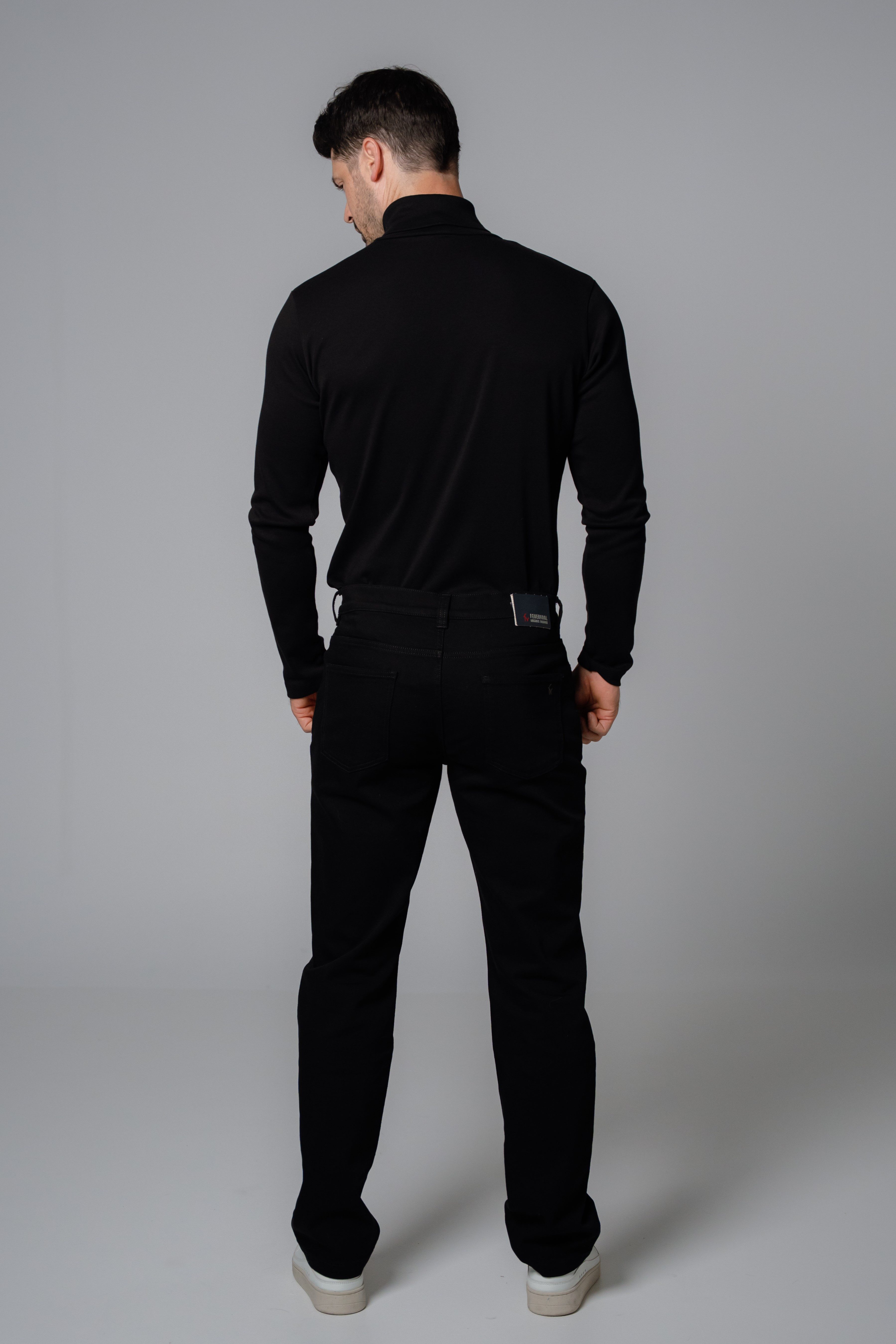 Feuervogl Straight-Jeans fv-Mi:lo Straight Cut, Medium Waist, Stay Black Denim