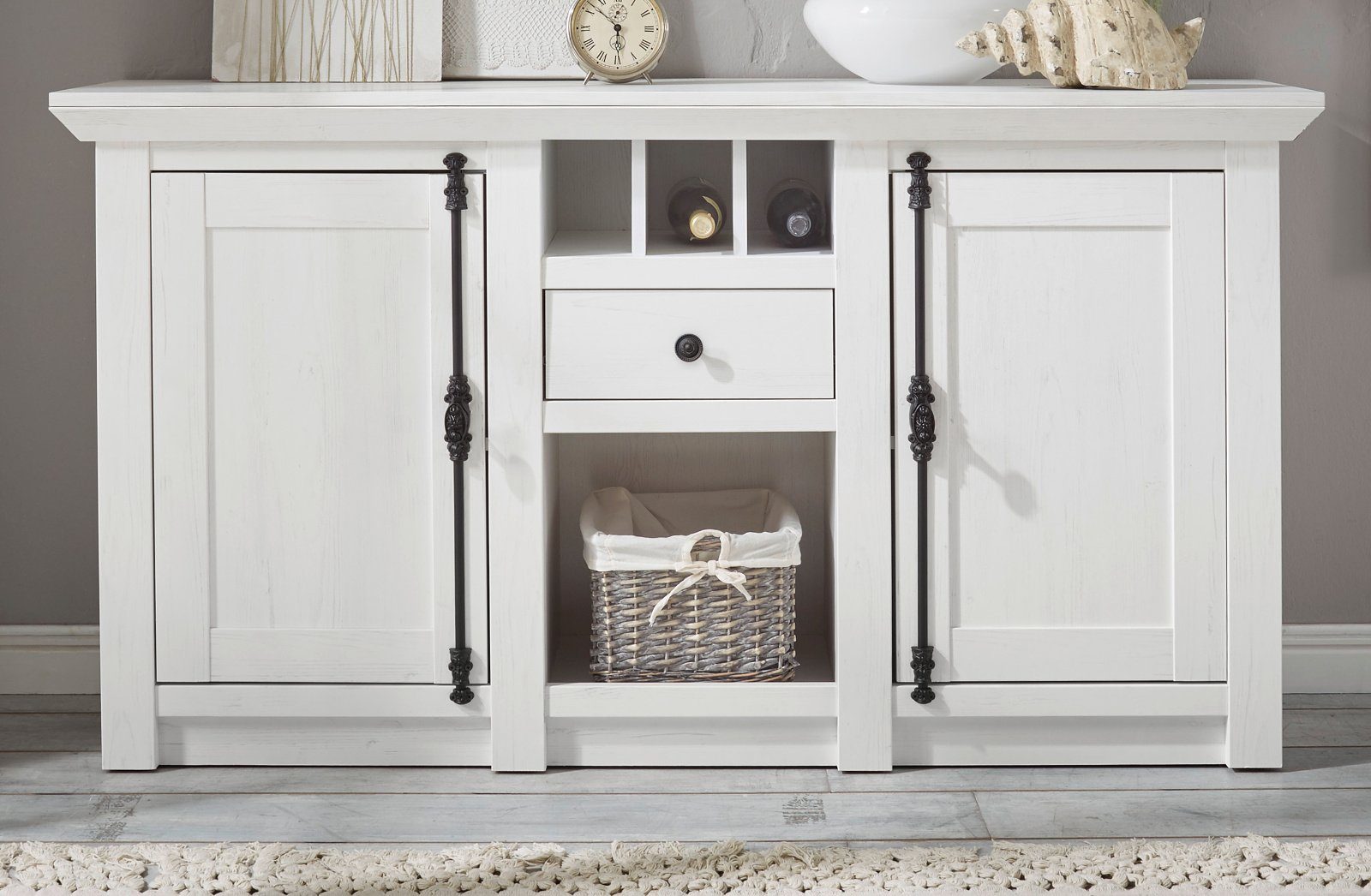 Furn.Design Anrichte Hooge (Sideboard in weiß Pinie Landhaus, 152 x 83 cm), mit Drehriegeln mit Weinregal