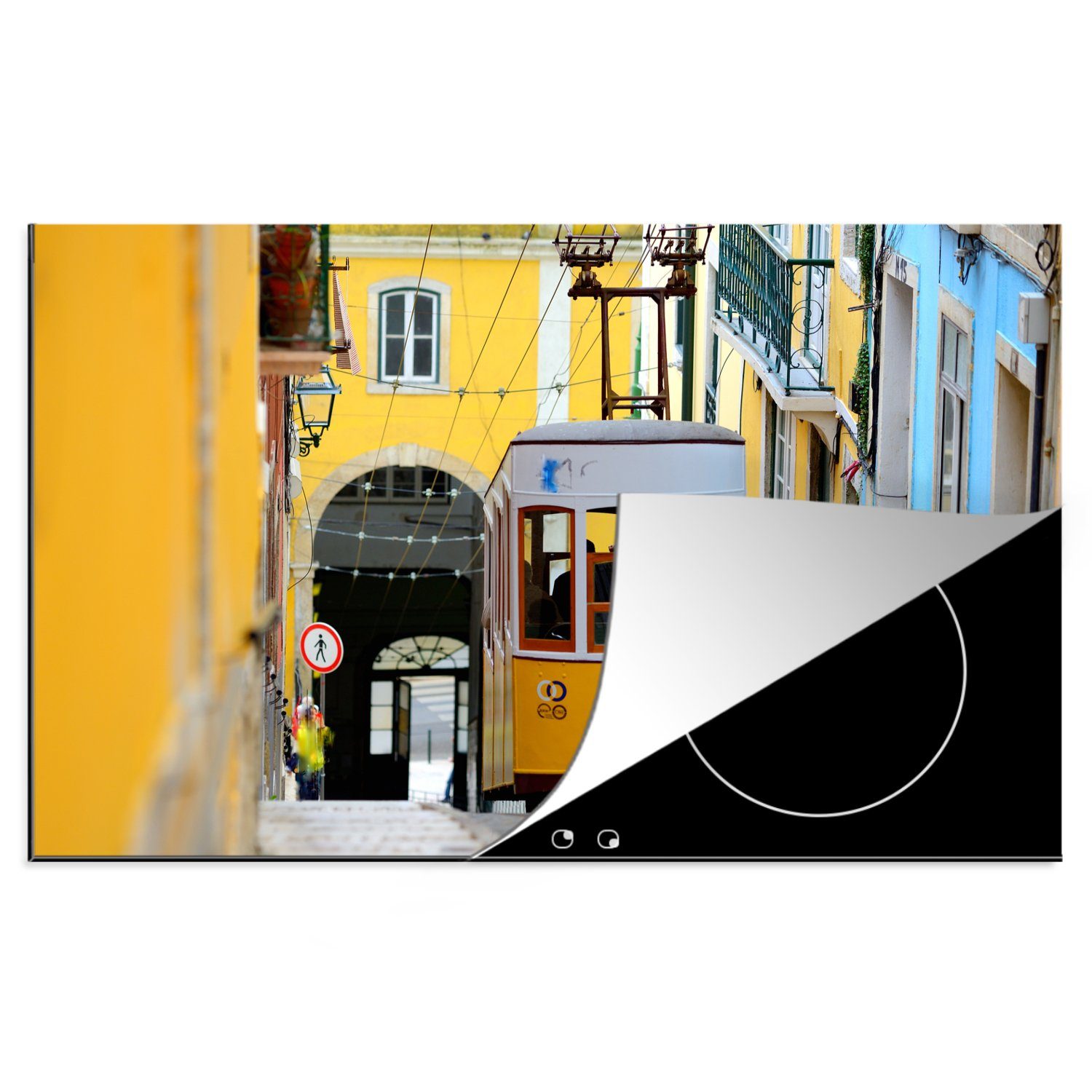 MuchoWow Herdblende-/Abdeckplatte Straßenbahn - Lissabon - Gelb, Vinyl, (1 tlg), 81x52 cm, Induktionskochfeld Schutz für die küche, Ceranfeldabdeckung