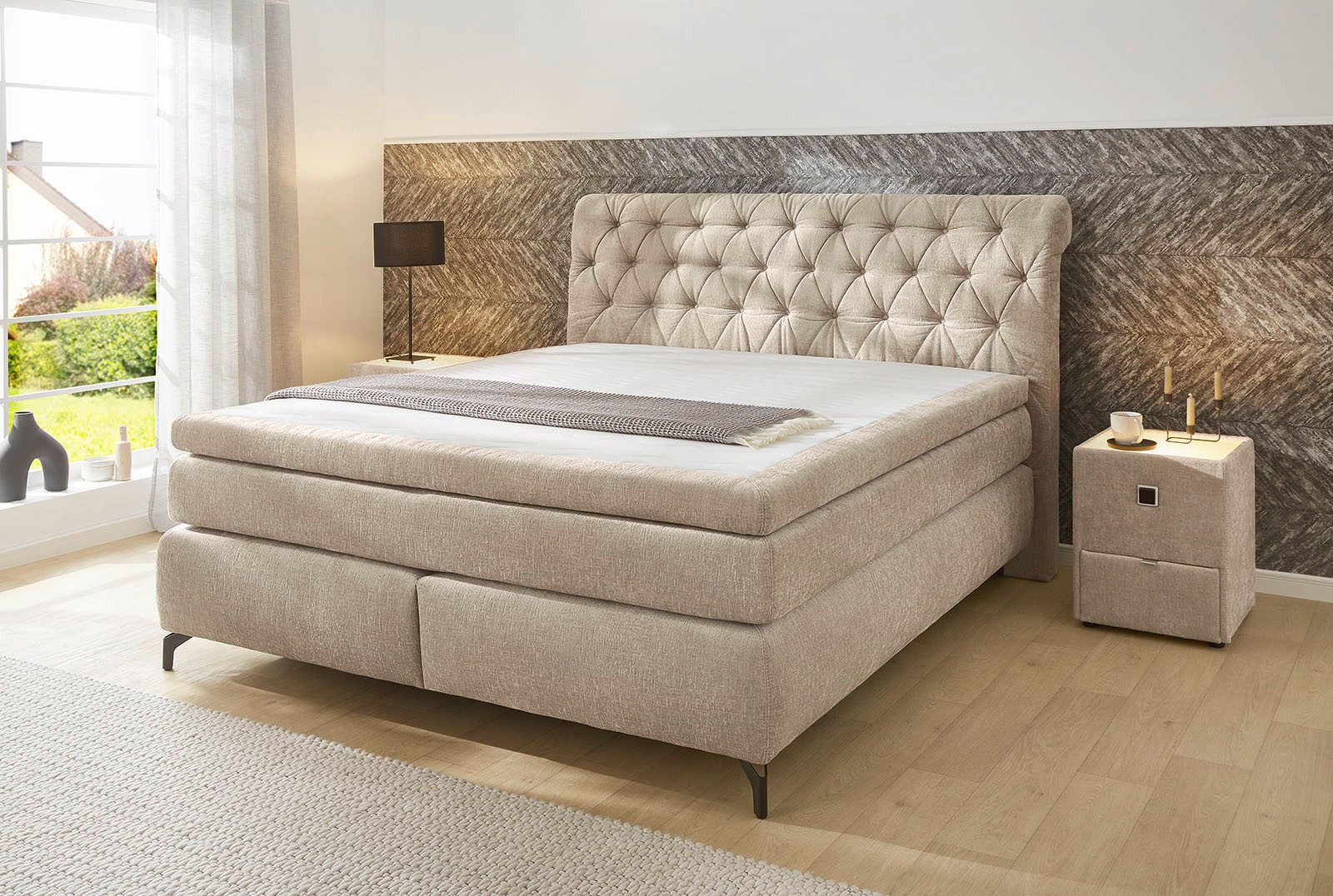Jockenhöfer Gruppe Boxspringbett SCARLETT inkl. 7-Zonen-TTFK-Matratze H3/H4 und Topper (mit 9 cm Kaltschaum-Topper), Chenille-, Velours- oder Samtähnlicher-Bezu – Bild 2 von 5