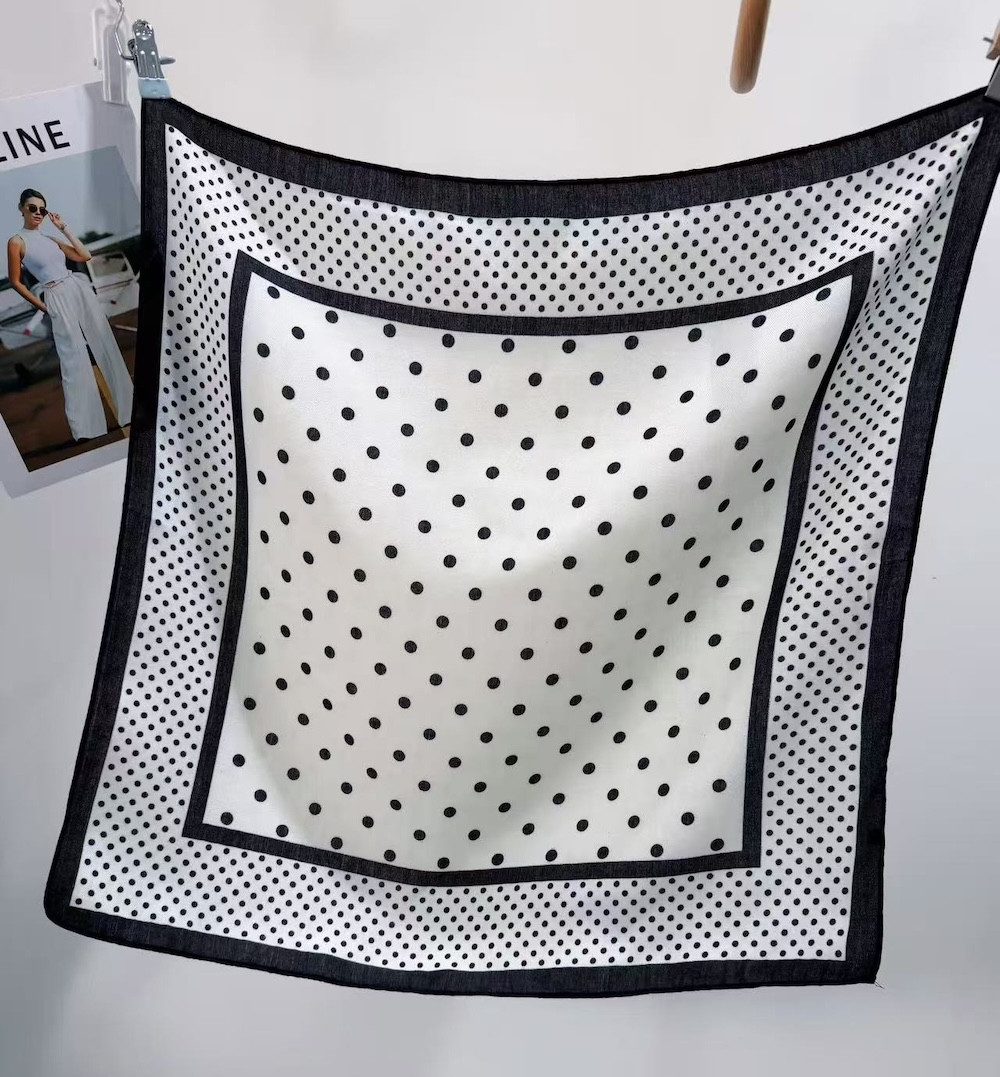 LK Trend & Style Modetuch Quadratisches Tuch 70x70 Seideneffekt, (Hochwertiges Muttertag Geschenk), Seidenoptik, leicht, weich und fließend