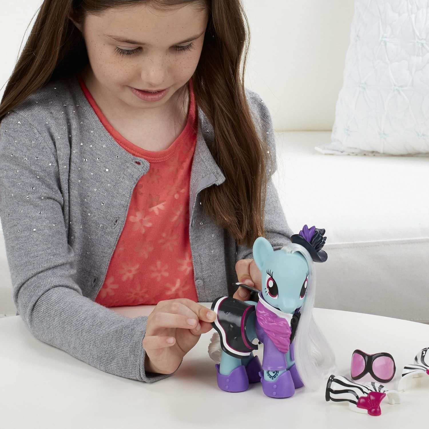Hasbro Spielfigur My Little Pony Figur - Photo Finish, mit ansteckbaren Outfits – Bild 4 von 5
