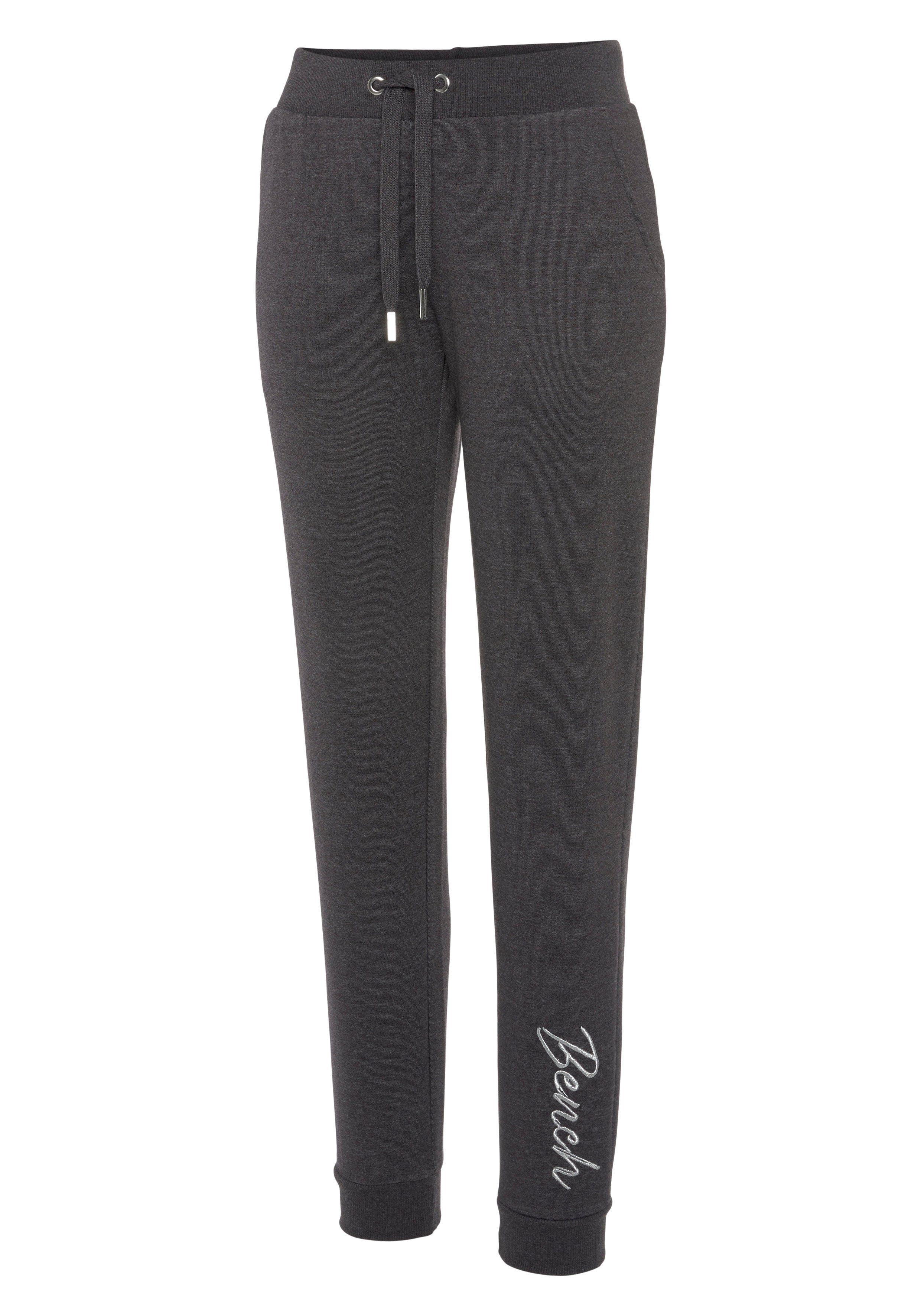 Bench. Loungewear Relaxhose mit glänzender Logostickerei, Loungewear, Loungeanzug – Bild 5 von 5