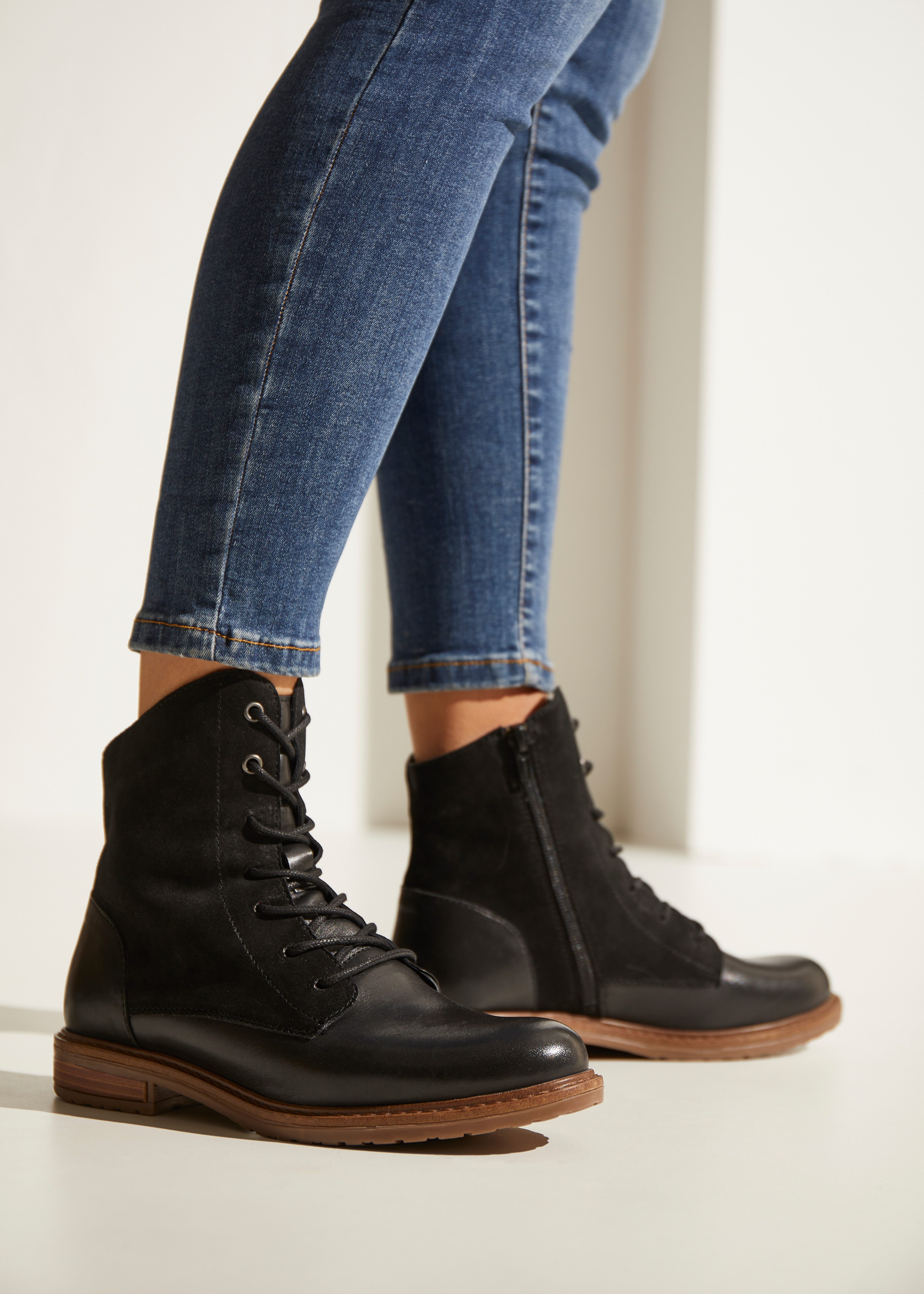 LASCANA Boots Stiefelette aus Leder günstig online kaufen