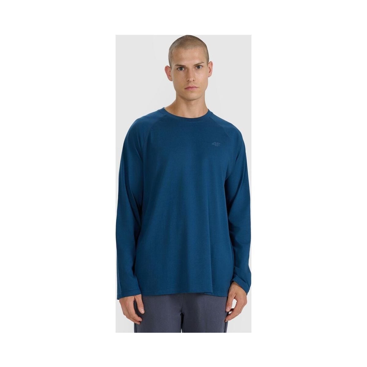 4F Funktionsshirt Longsleeve M474 Leichtes Herren-Langarmshirt mit Oversize-Passform, ideal für urbanen