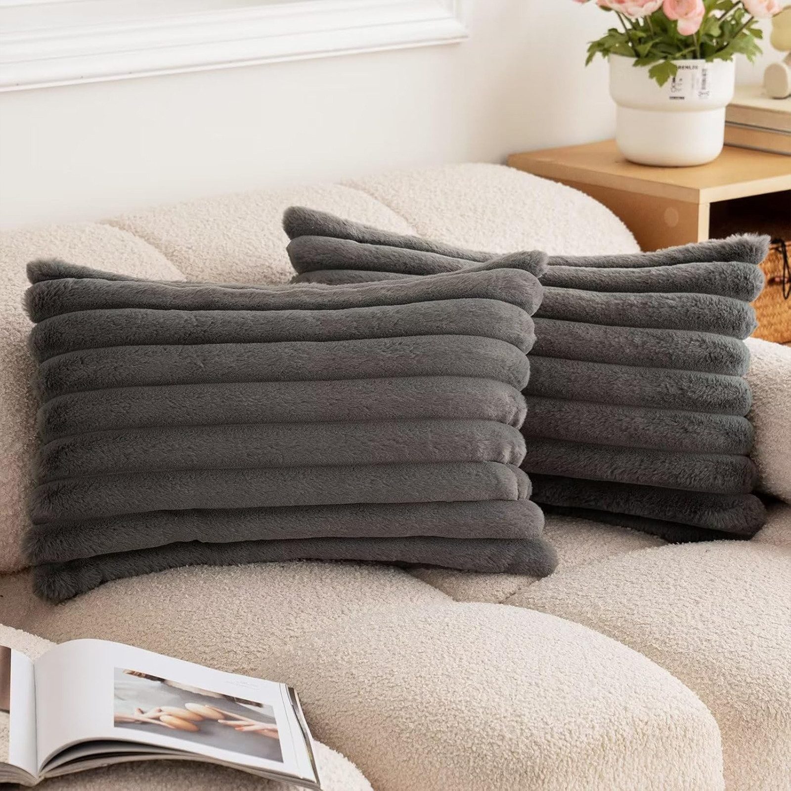 OKWISH Kissenbezüge 2er Set Flauschig Plüsch Deko Dekokissen Sofakissen Zierkissenbezüge, (2 Stück), 30x50 cm Sofakissen Couchkissen Bezug Sofa Schlafzimmer Reißverschluss
