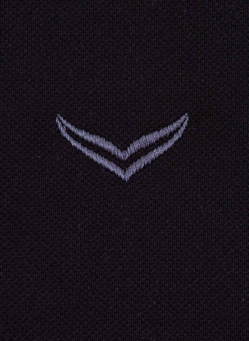 Trigema Poloshirt TRIGEMA Slim Fit Poloshirt aus DELUXE-Piqué (1-tlg)