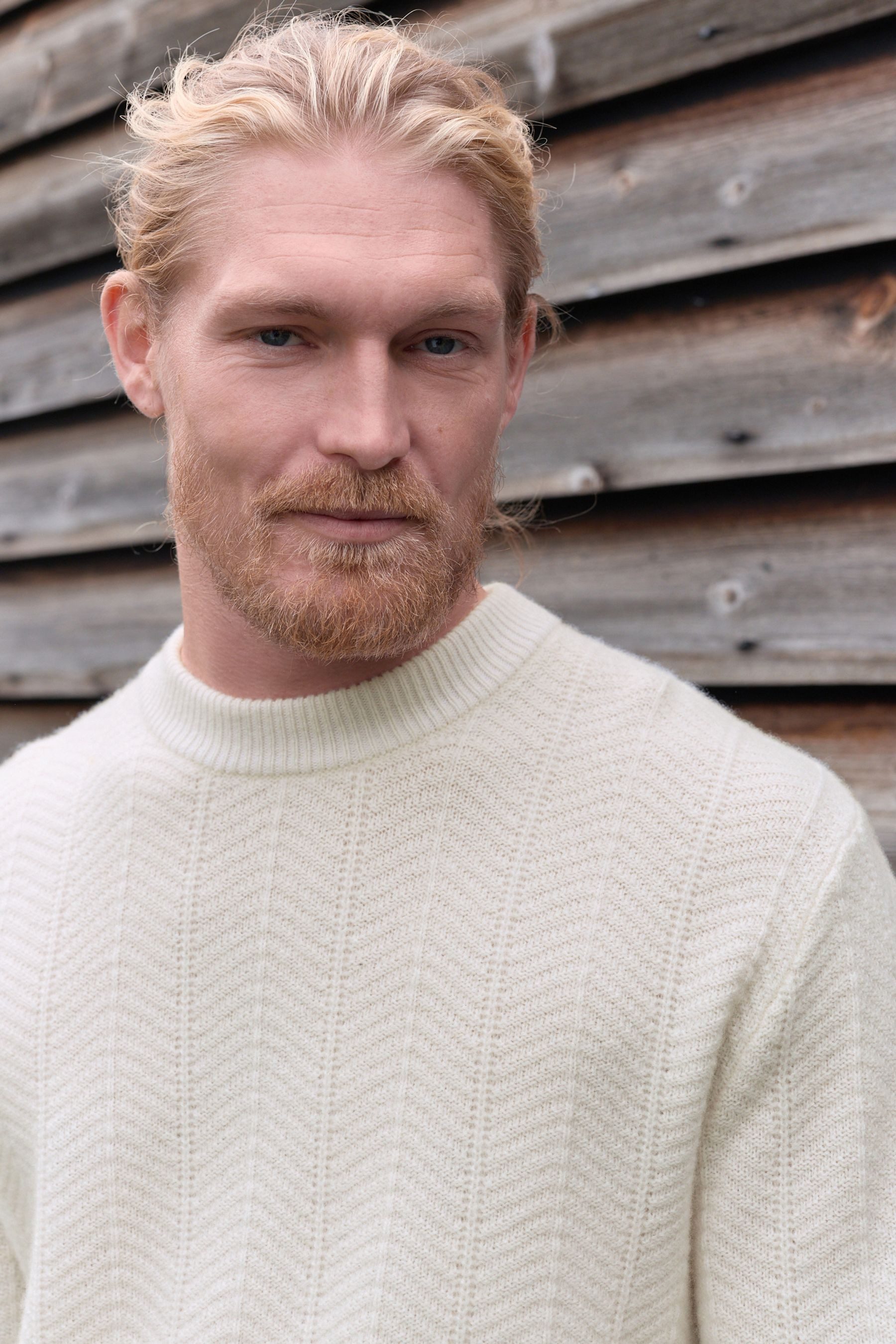 Next Kaschmirpullover Regular Fit Rundhalspullover Lambswool/Kaschmir (1-tlg)