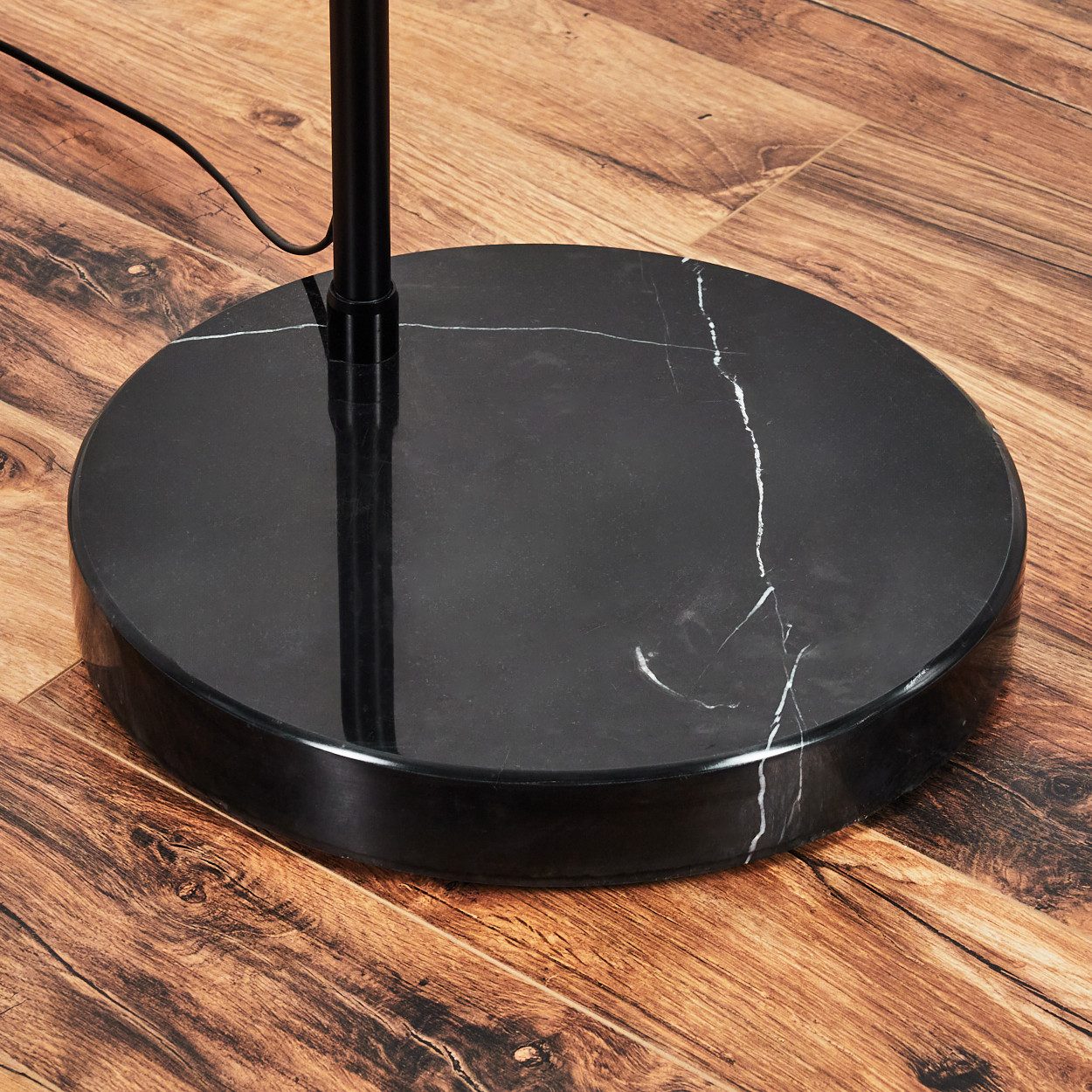hofstein Bogenlampe Stehlampe mit Marmorfuß aus Metall/Stoff in Schwarz/Beige/Weiß, verstellbare Stehleuchte im modernen Design, Ø 35 cm, Fußschalter, E27