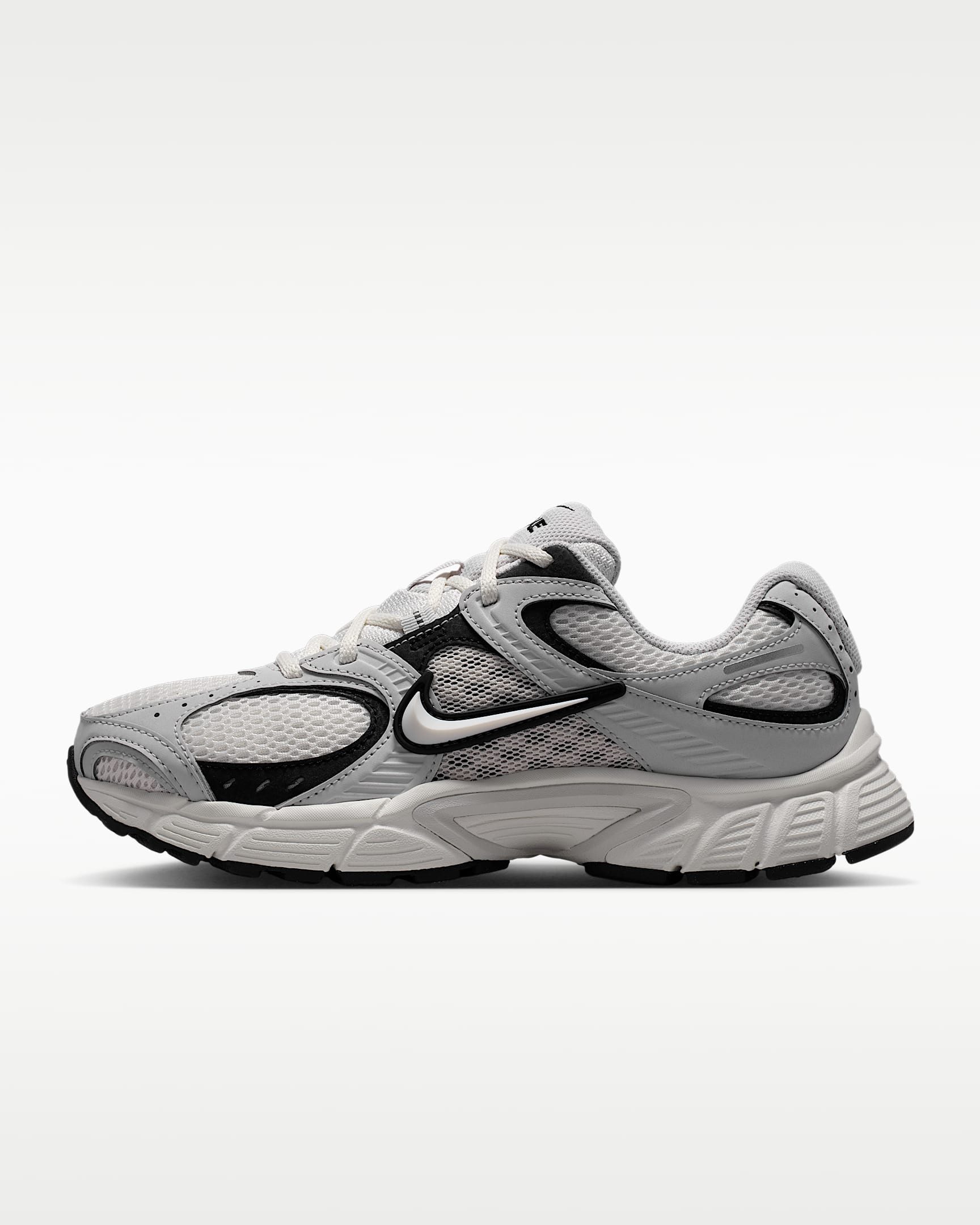 Nike Sportswear Nike V5 RNR Sneaker inspiriert vom Design des Y2K Nike Vomero 5 – Bild 2 von 5