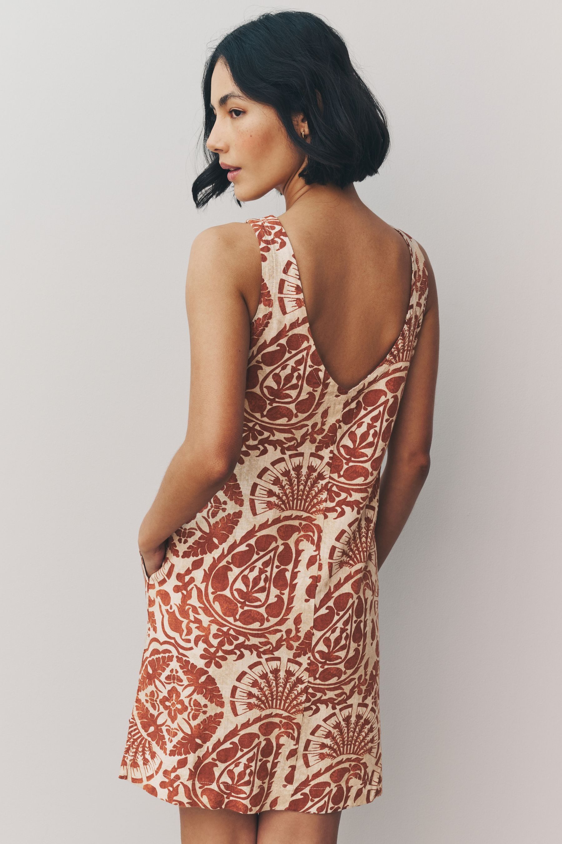 Next Minikleid Mini-Etuikleid mit Leinen mit U-Rückenausschnitt (1-tlg) günstig online kaufen