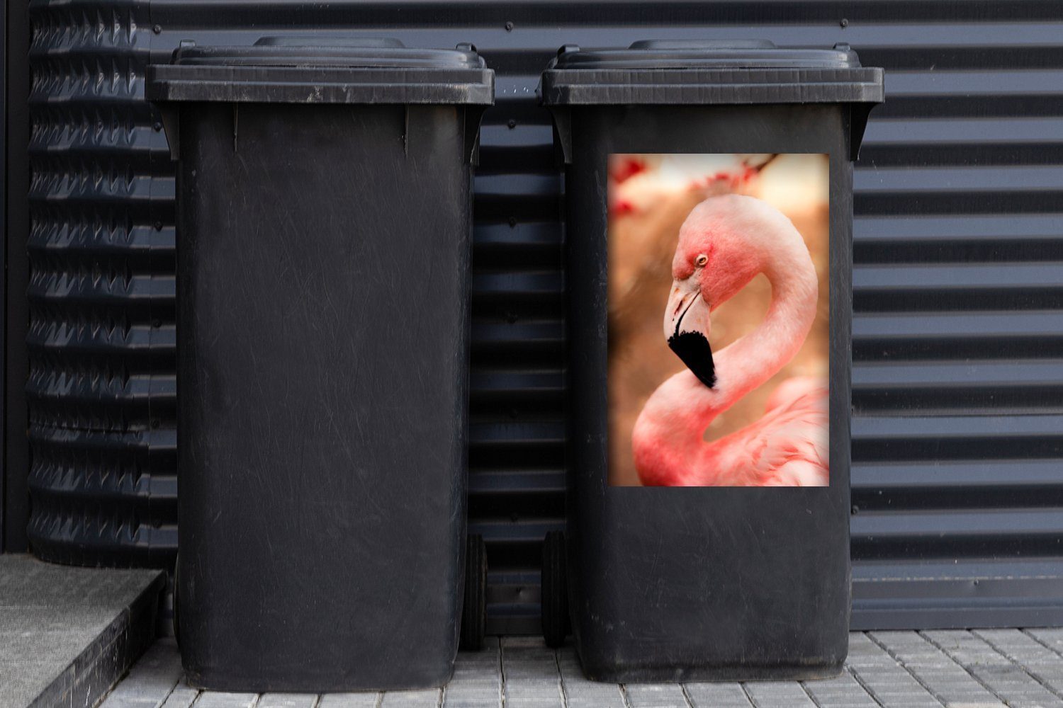 Mülltonne, Flamingos Wandsticker Sticker, Abfalbehälter (1 Container, ruhenden St), MuchoWow Mülleimer-aufkleber, eines Porträt
