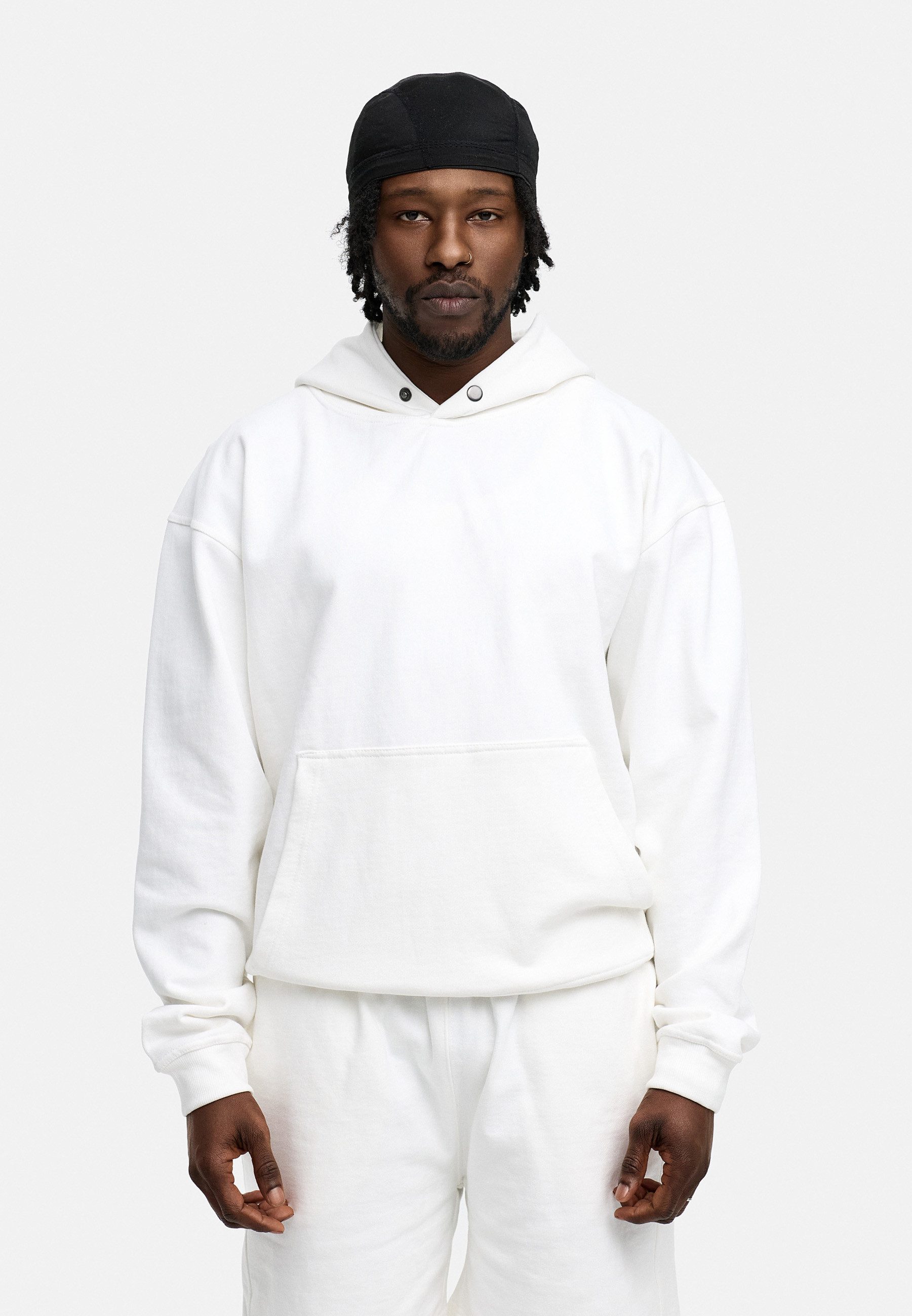 BEHYPE STUDIOS Hoodie IM OVERSIZE FIT günstig online kaufen
