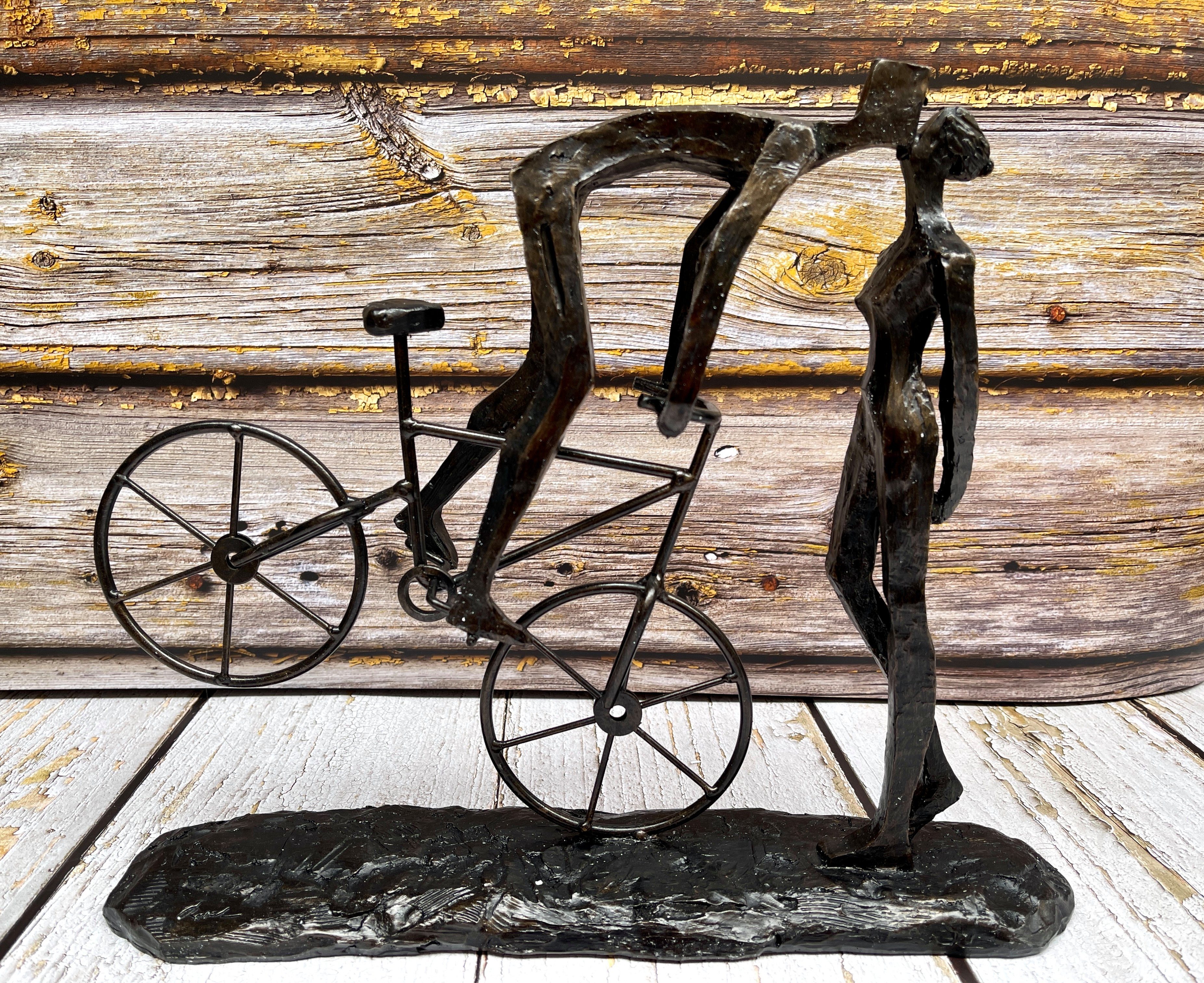 MF Skulptur Küss mich Liebespaar Fahrrad auf Romantische Skulptur