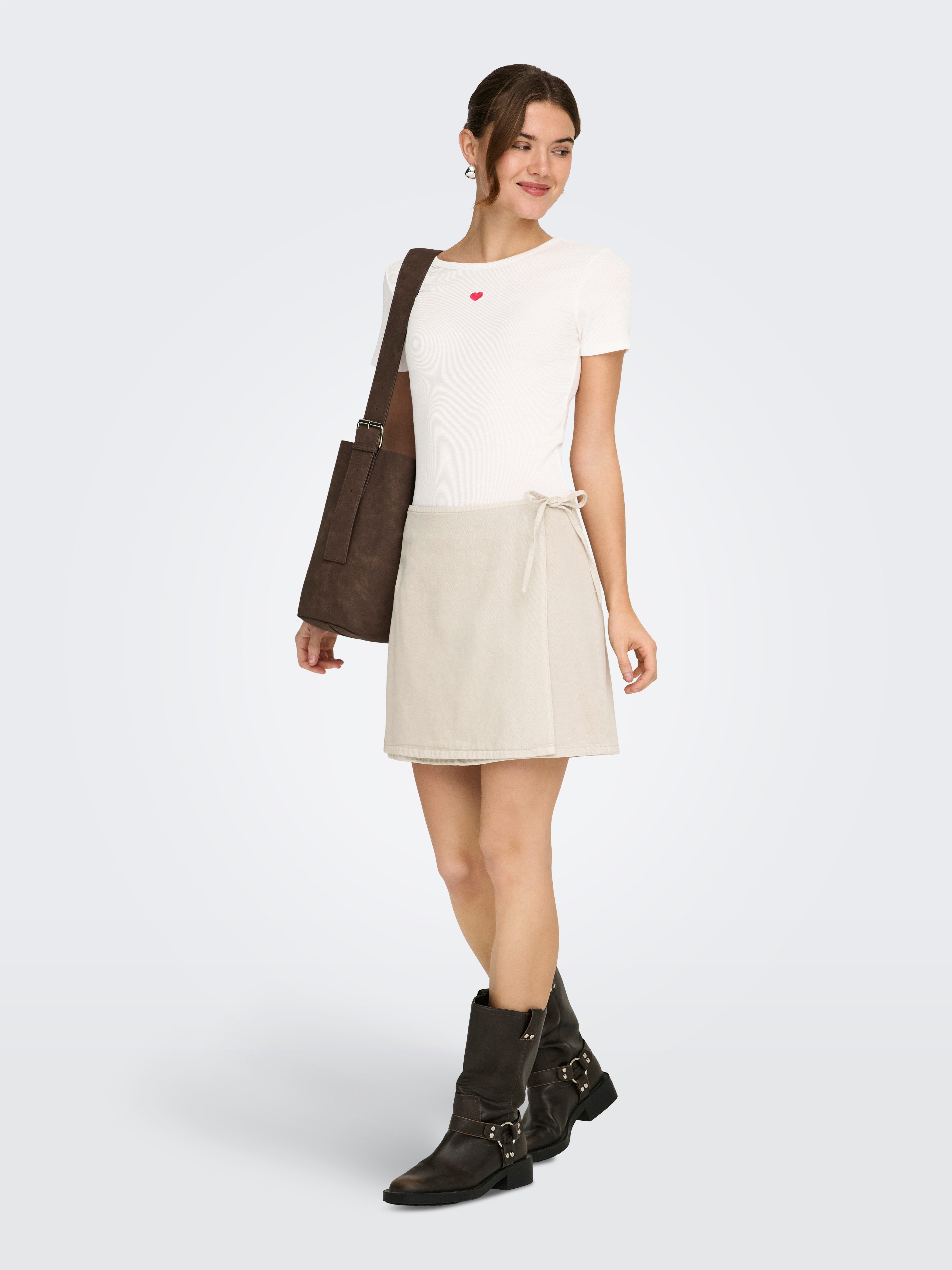ONLY Kurzarmshirt ONLELVA JUNE EMB S/S TEE JRS NOOS – Bild 4 von 5