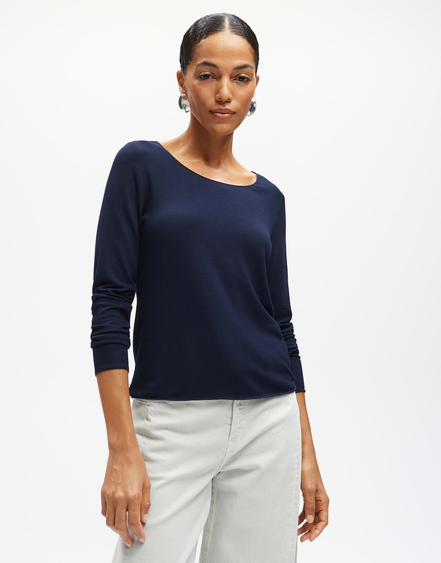 someday Langarmshirt Kirosa soft long aus fließender Viskose Gerader Schnitt mit Rundhalsausschnitt für vielseitige Layerings