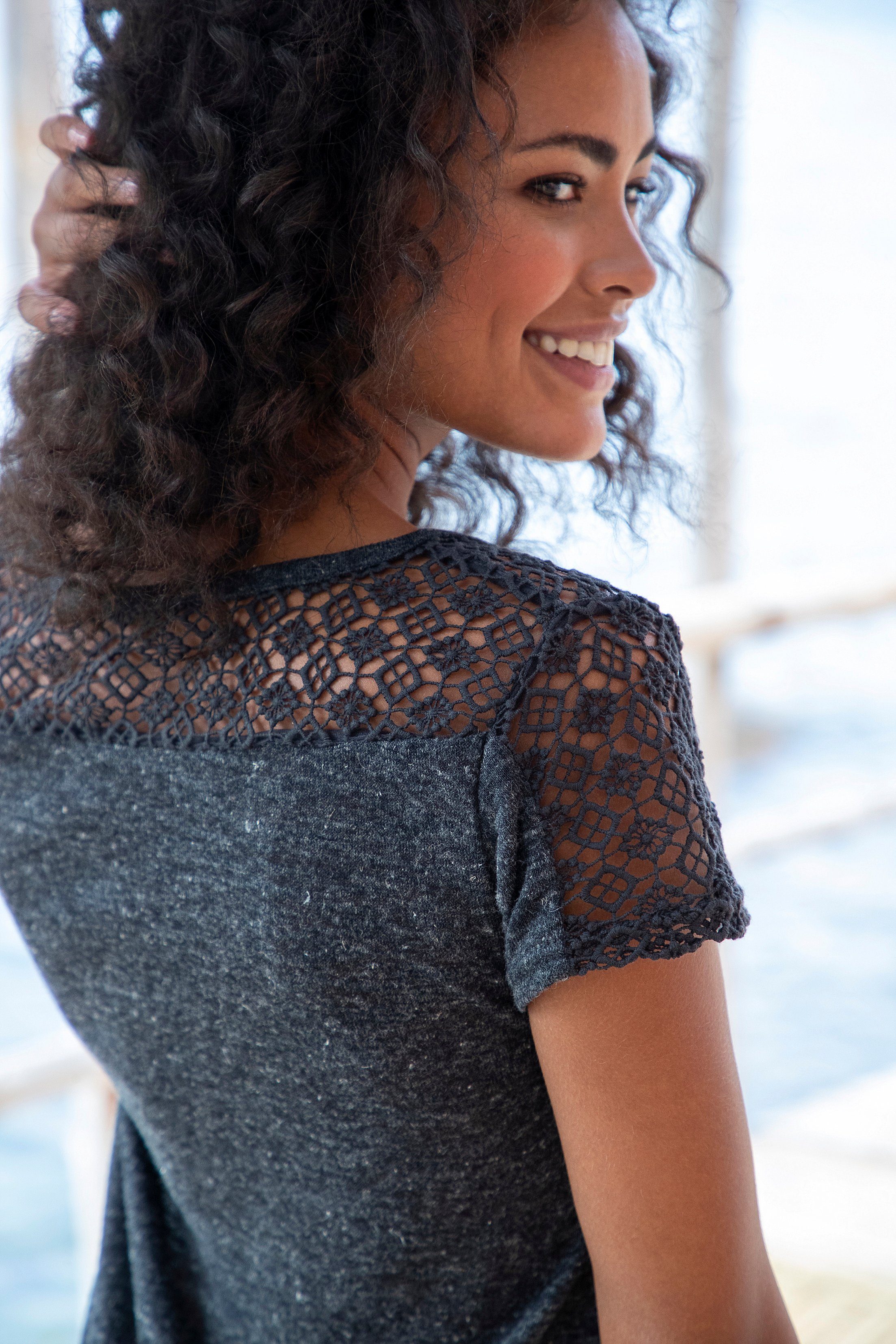 Vivance Kurzarmshirt mit weicher Häkelspitze aus weicher Qualität mit Leinen