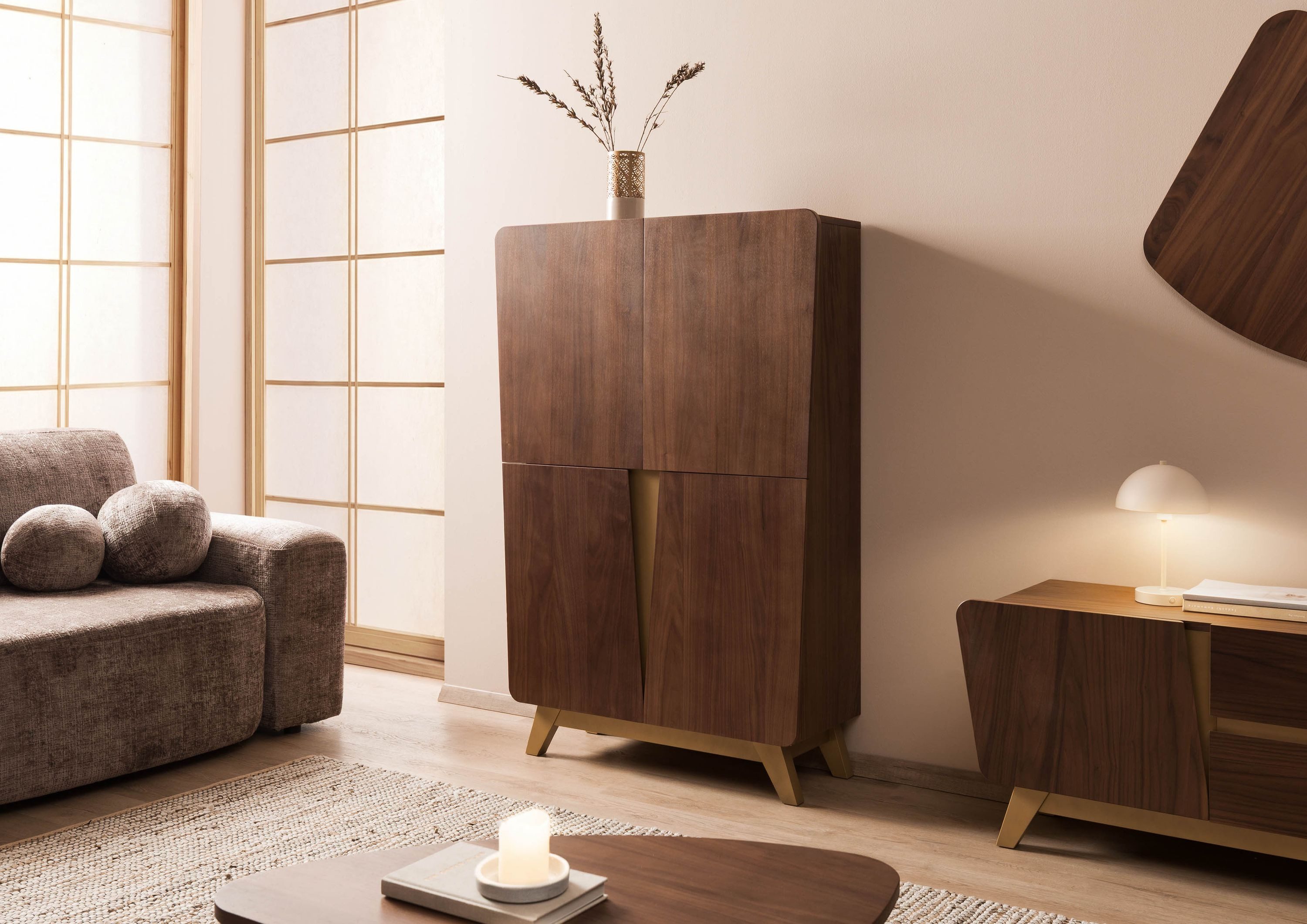 Massivmoebel24 Highboard BUTTERFLY (Massivholz), Nussbaum-Echtholzfurnier 100x40x145 braun lackiert BUTTERFLY #105