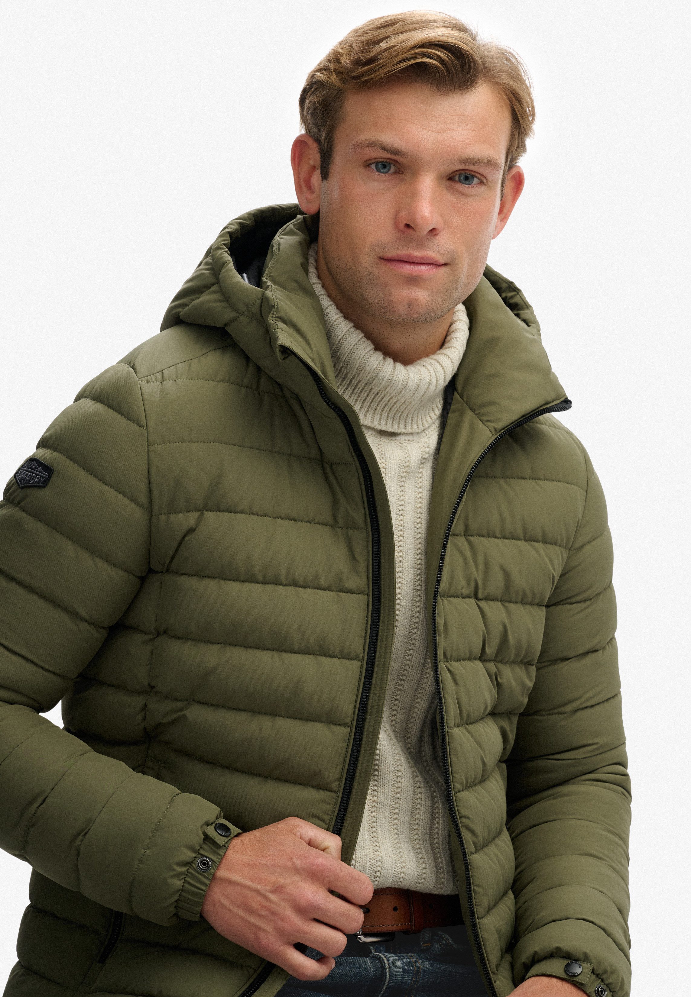 Superdry Steppjacke HOODED FUJI PADDED JACKET Slim Fit, aus Polyester, mit Reißverschluss, pflegeleicht