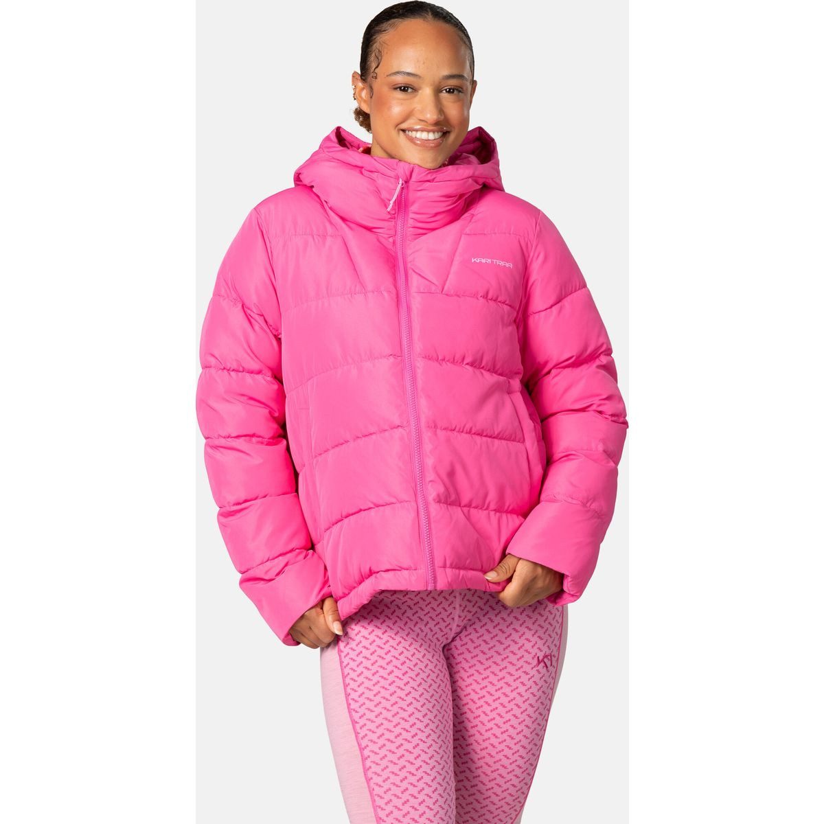 Kari Traa Outdoorjacke Linn Jacket Wärmende Damenjacke mit verstellbarer Kapuze, ideal für