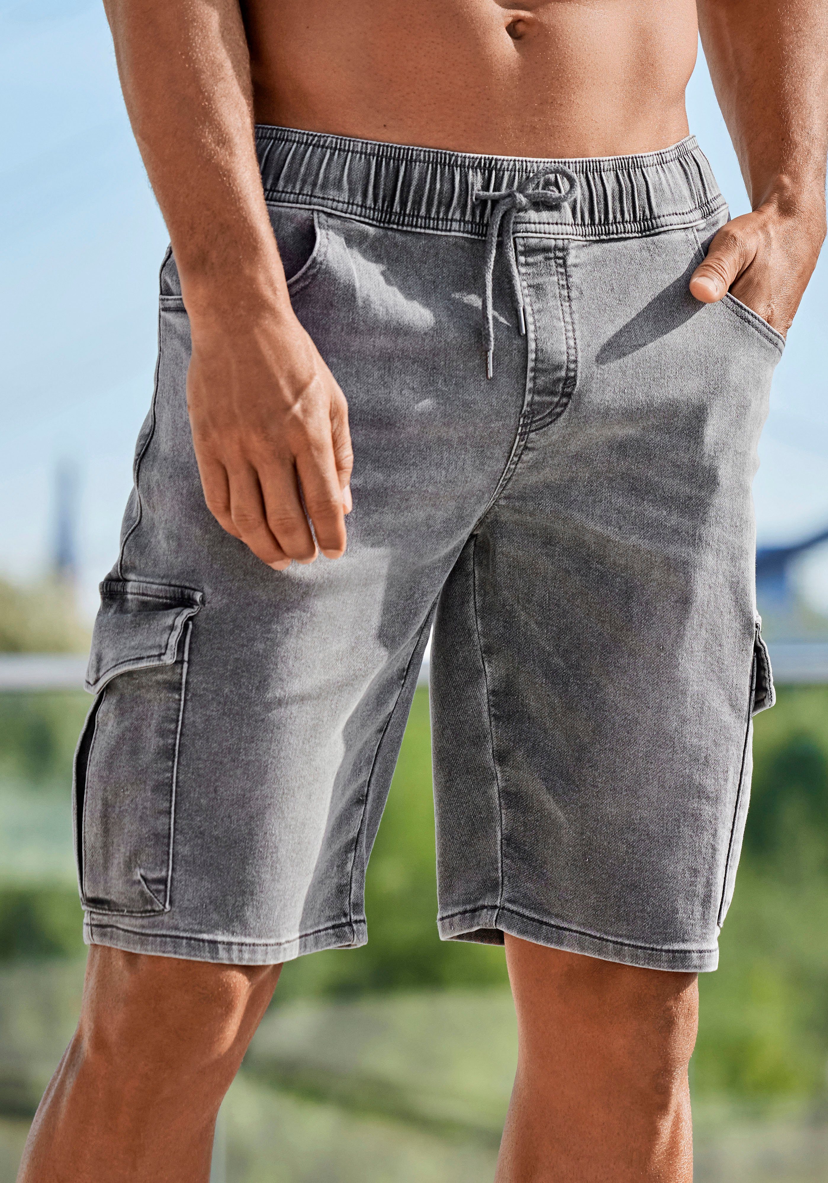 John Devin Shorts Bermuda, kurze Jogger Pants mit Cargotaschen, knielang, elastische Schlupf-Bermuda