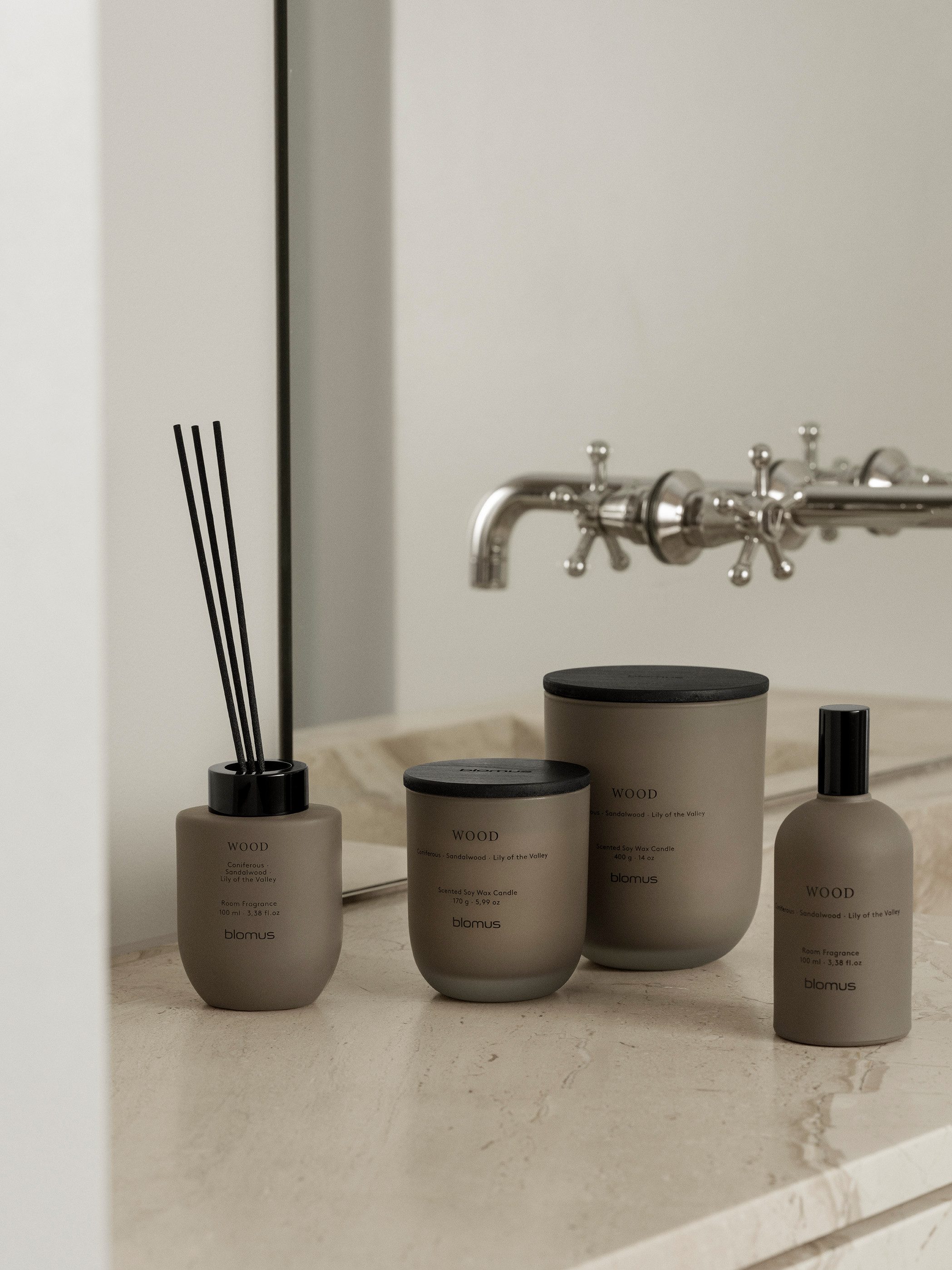 blomus Duftkerze -TUOKSU- Raumduft Kerze, Deko Kerze: Modernes Design aus Glas (1-tlg), Frische Düfte, Natürlicher Sojawachs, Ruhig & entspannend