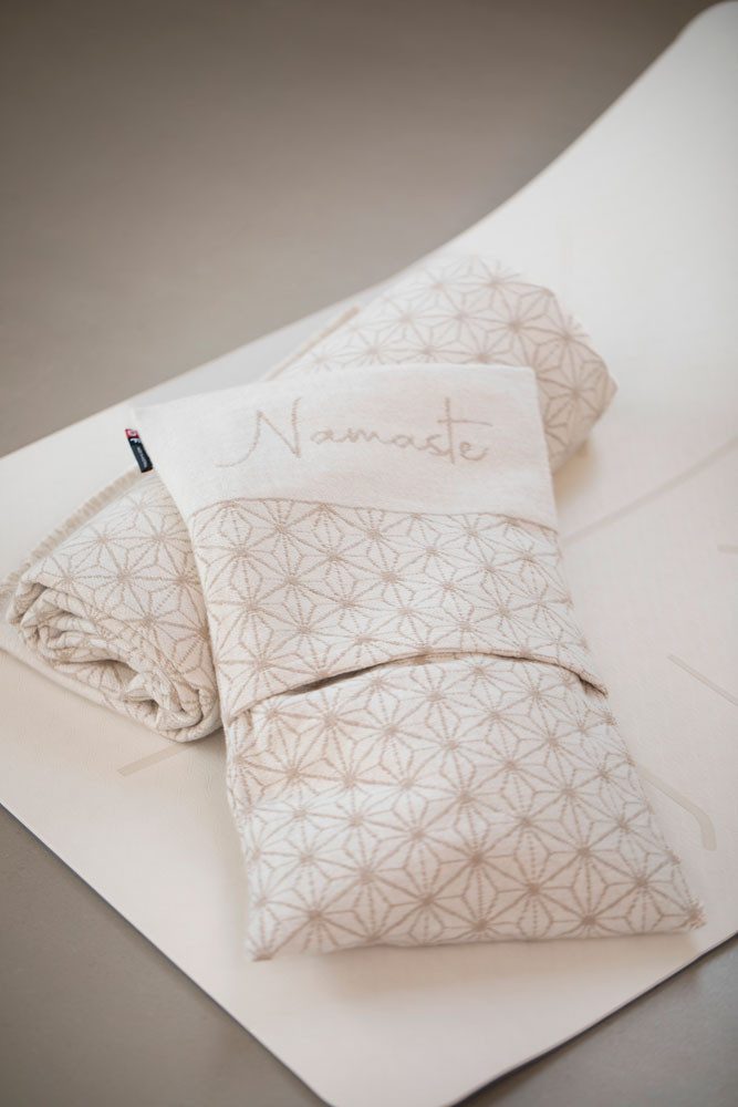 DAVID FUSSENEGGER Yogakissen David Fussenegger Dinkelkissen Nova 'Namasté' 30 x 50 cm