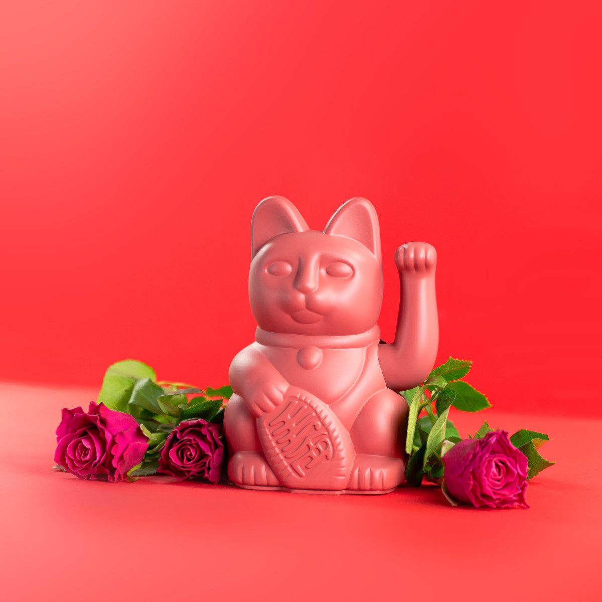 Donkey Products Dekofigur Lucky Cat Classic Winkekatze berry red 15cm