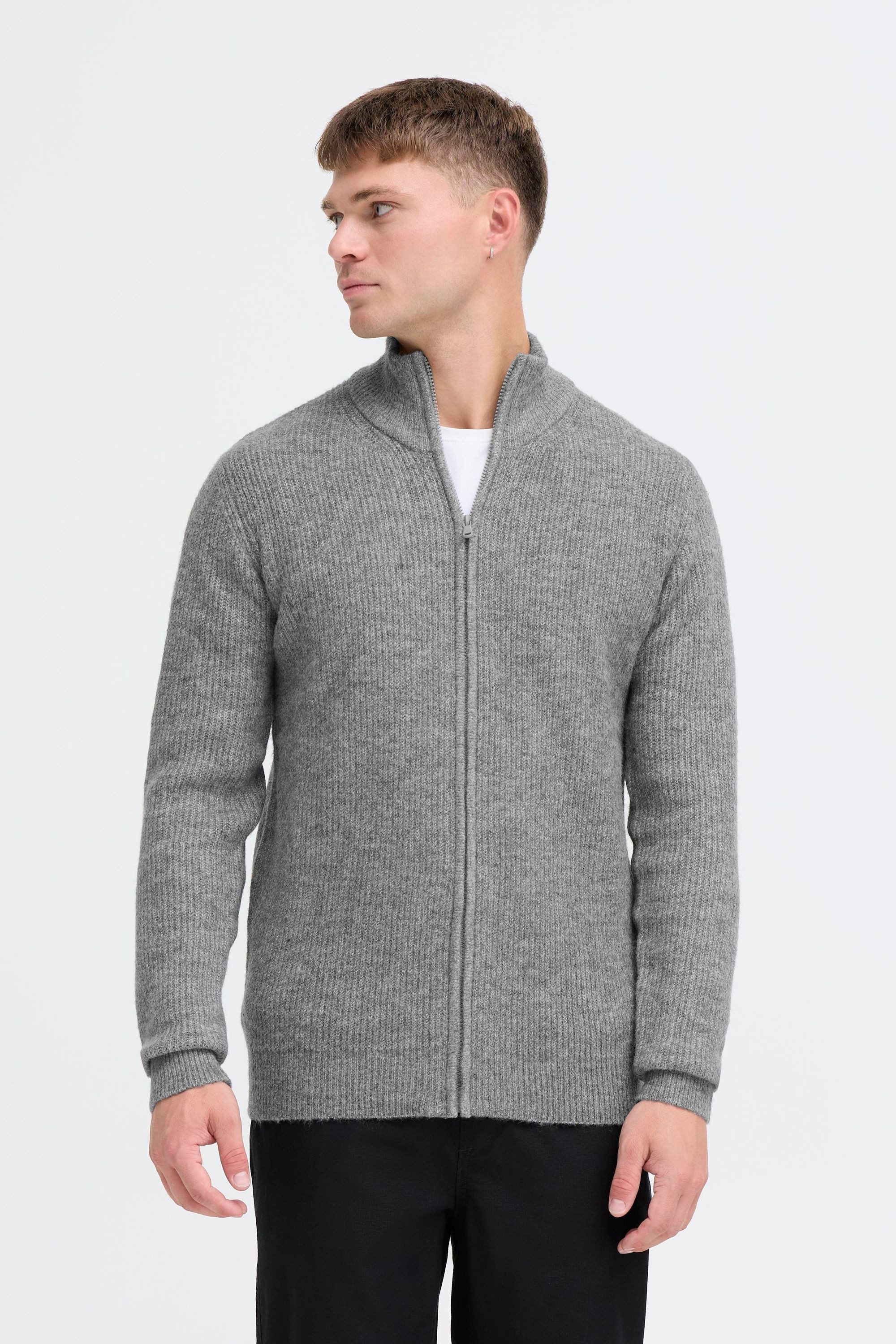Strickjacke IDBratram