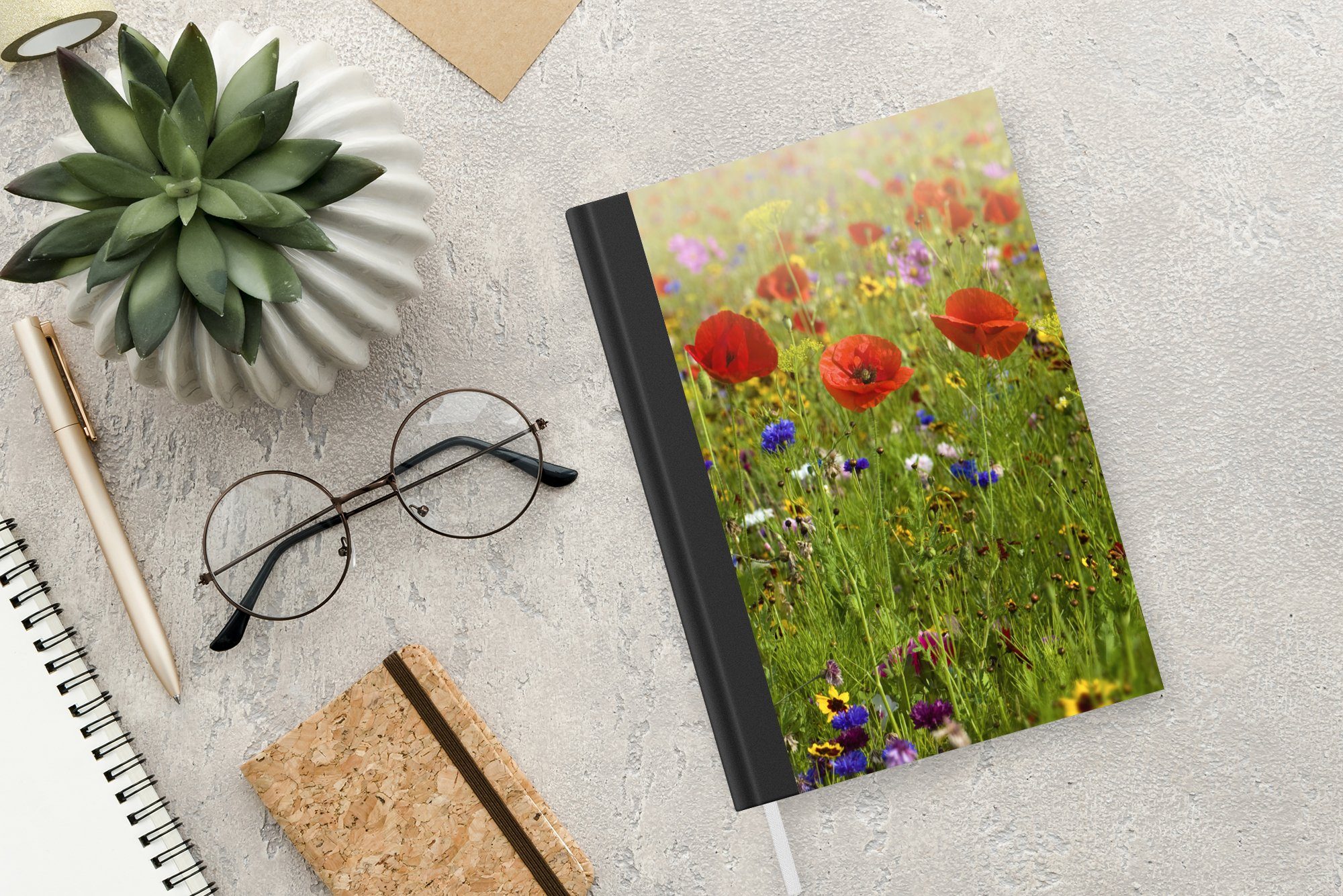 Blumen - Frühling Rot - 98 - Mohn Haushaltsbuch Notizheft, Grün, - Seiten, - A5, Tagebuch, Merkzettel, Gras Journal, Notizbuch MuchoWow
