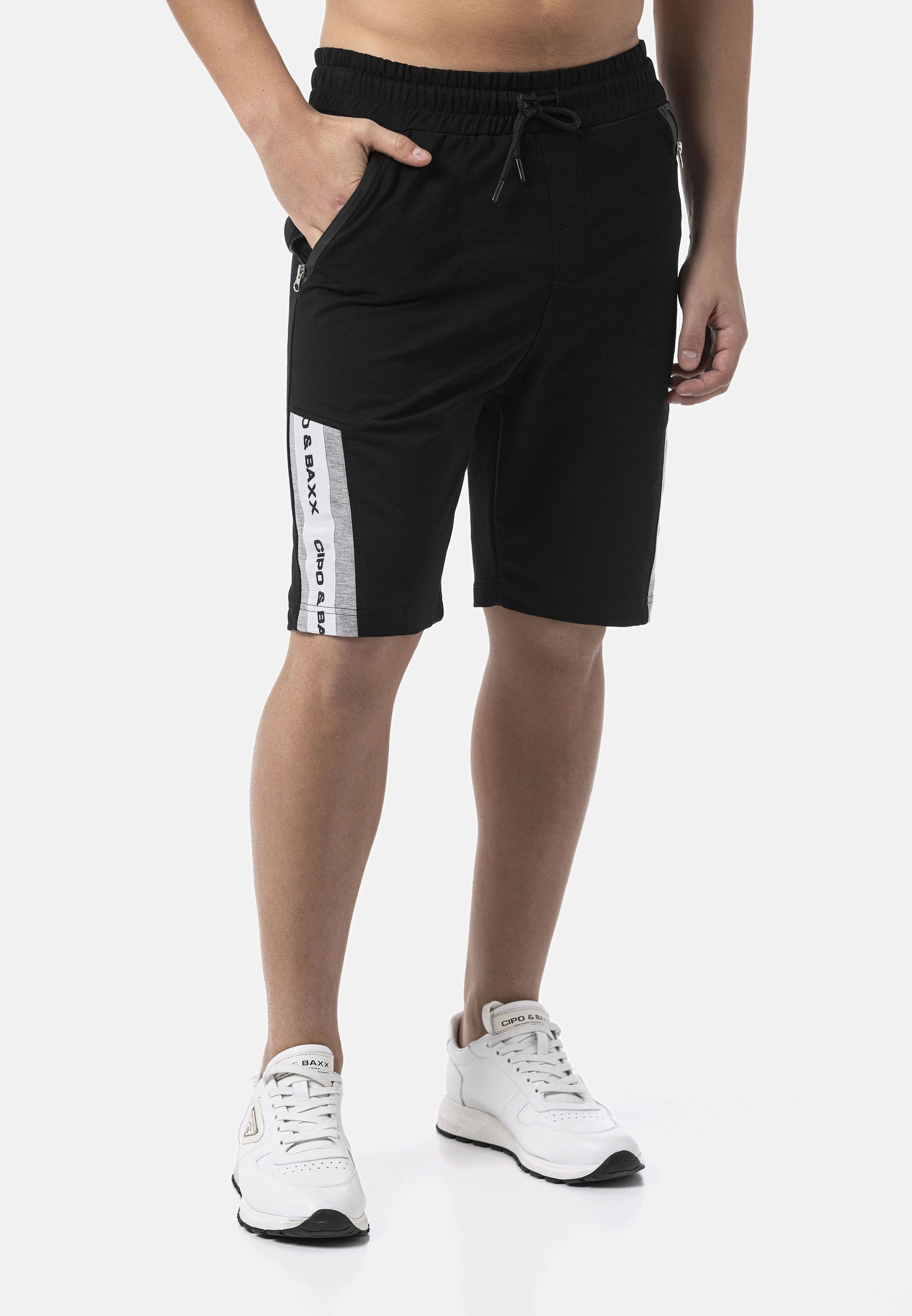 Cipo & Baxx Trainingshose CK299 aus hochwertigem Materialmix