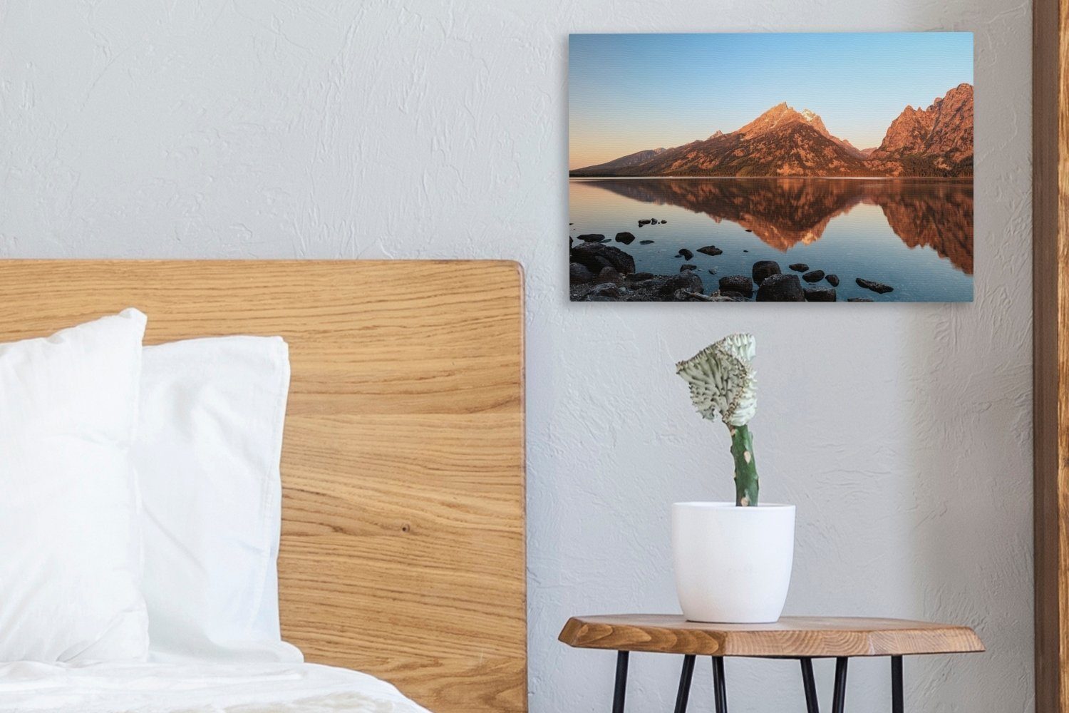 Mountains Leinwandbilder, Morgenlicht cm Wandbild St), Leinwandbild in (1 eines am Aufhängefertig, 30x20 Sees, Rande Teton den ruhigen OneMillionCanvasses® Wanddeko,