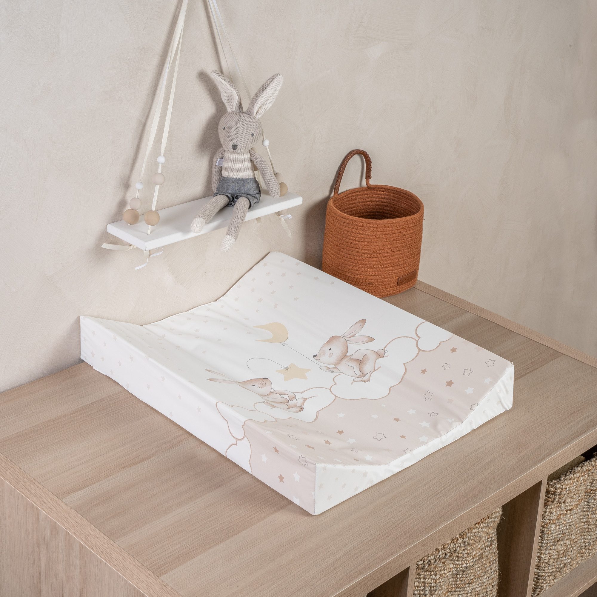 Julius Zöllner Wickelauflage Folie Traumhase 2-Keil Mulde 50x75 (1-tlg), Auflage Unterlage Baby Wickelauflage