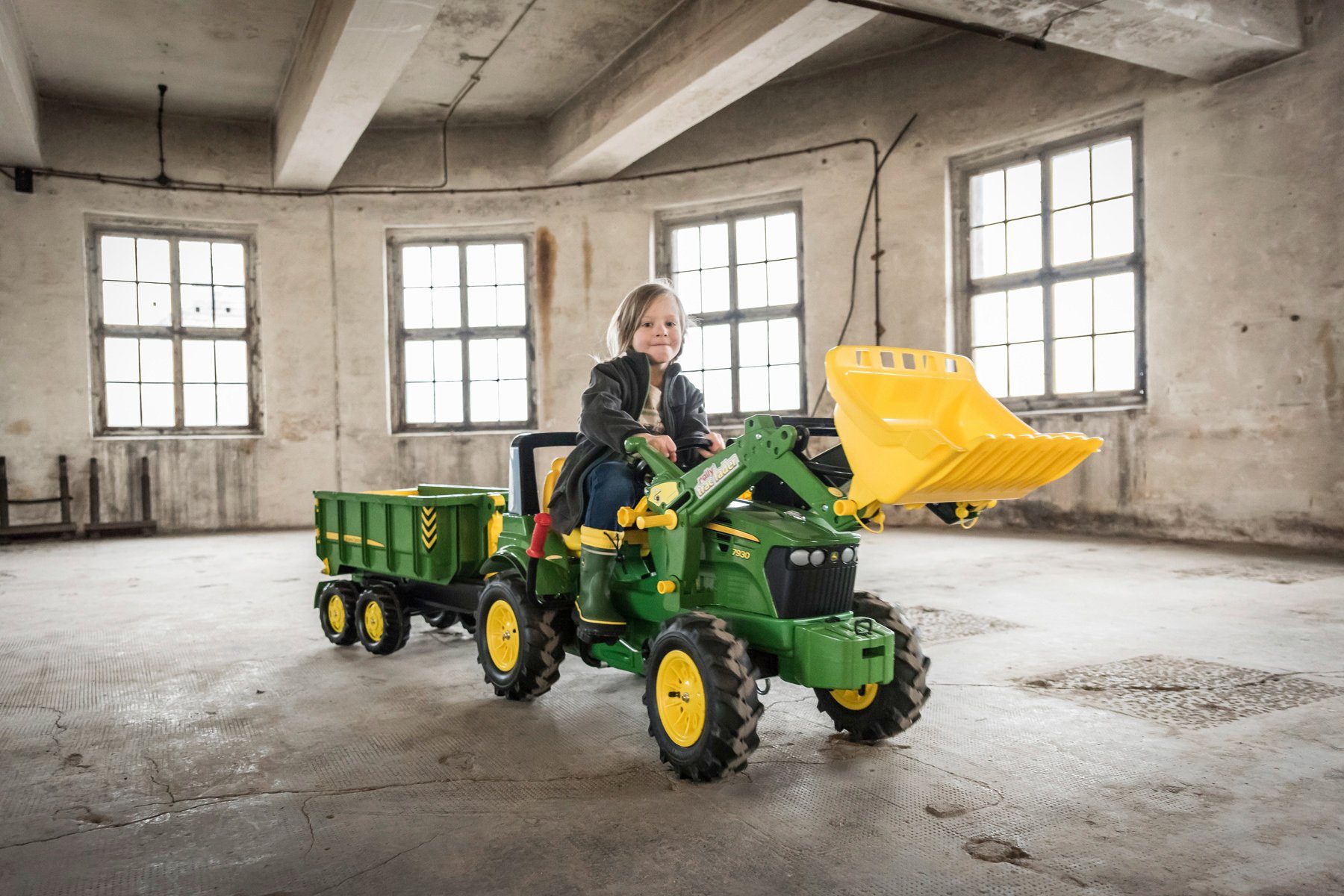 rolly toys® Tretfahrzeug John Deere 7930, Kindertraktor mit Lader und Luftbereifung