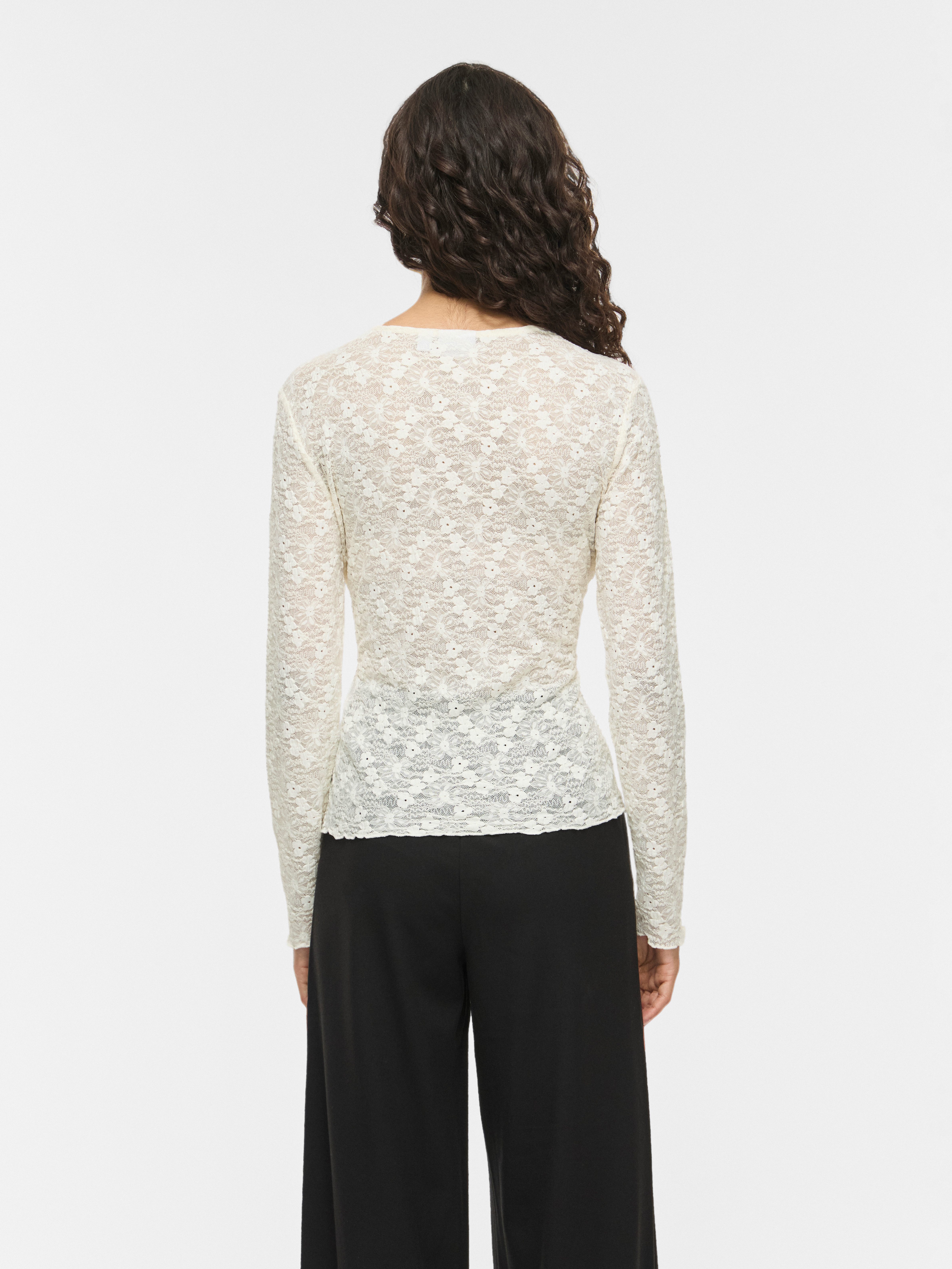 Vila Spitzenshirt VIFAY O-NECK L/S TOP - NOOS Materialmix, enger Schnitt