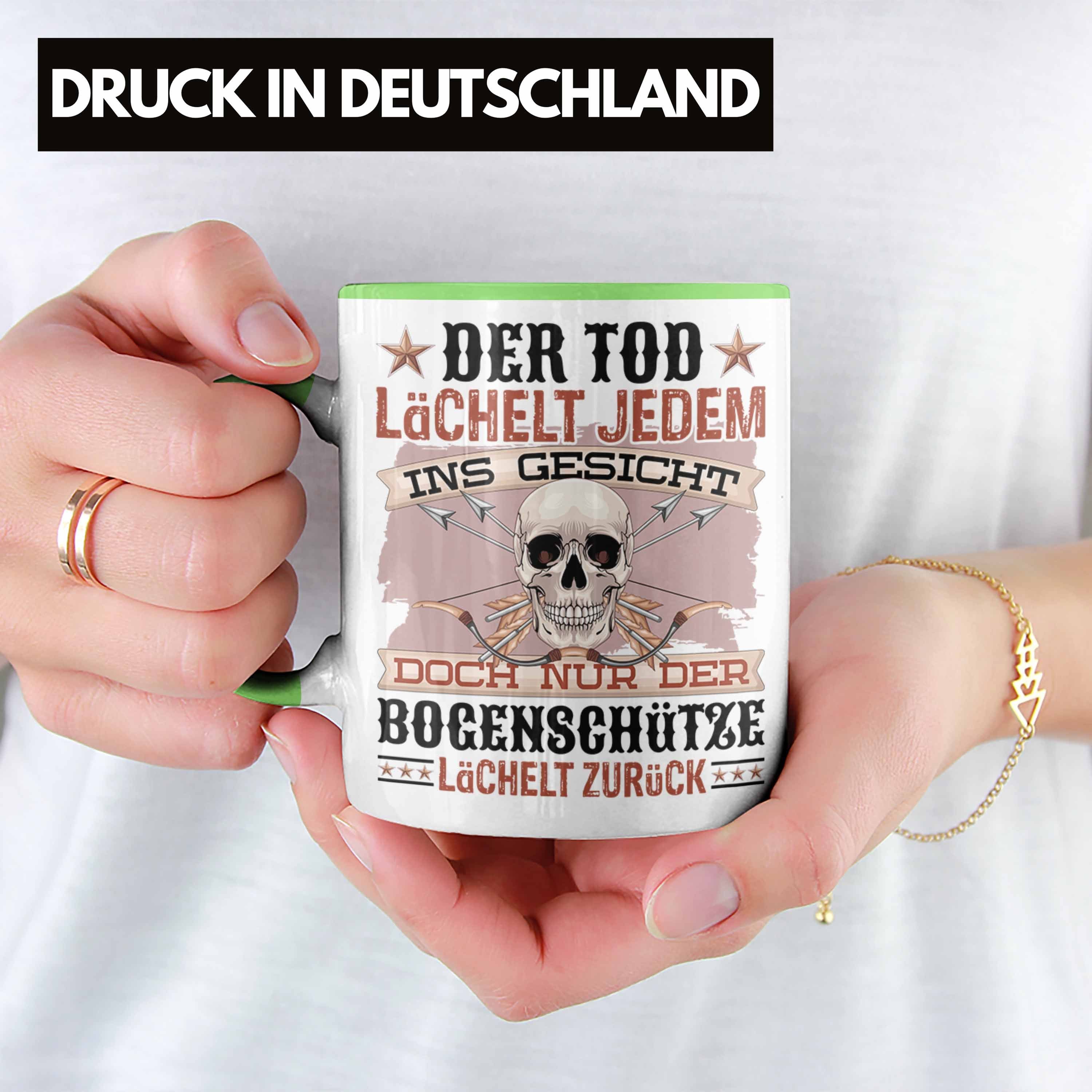 Trendation Tasse Geschenk Spruch Geschenkidee Grün Tod Lächel Bogenschütze & Der Pfeil Bogen