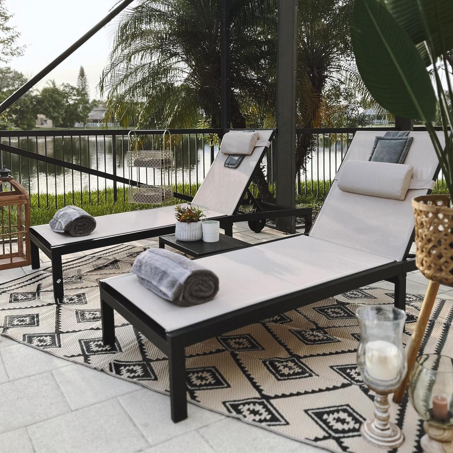 LuxusKollektion Gartenliege Gartenliege 2er-Set Beige mit Kopfkissen, 2 St.