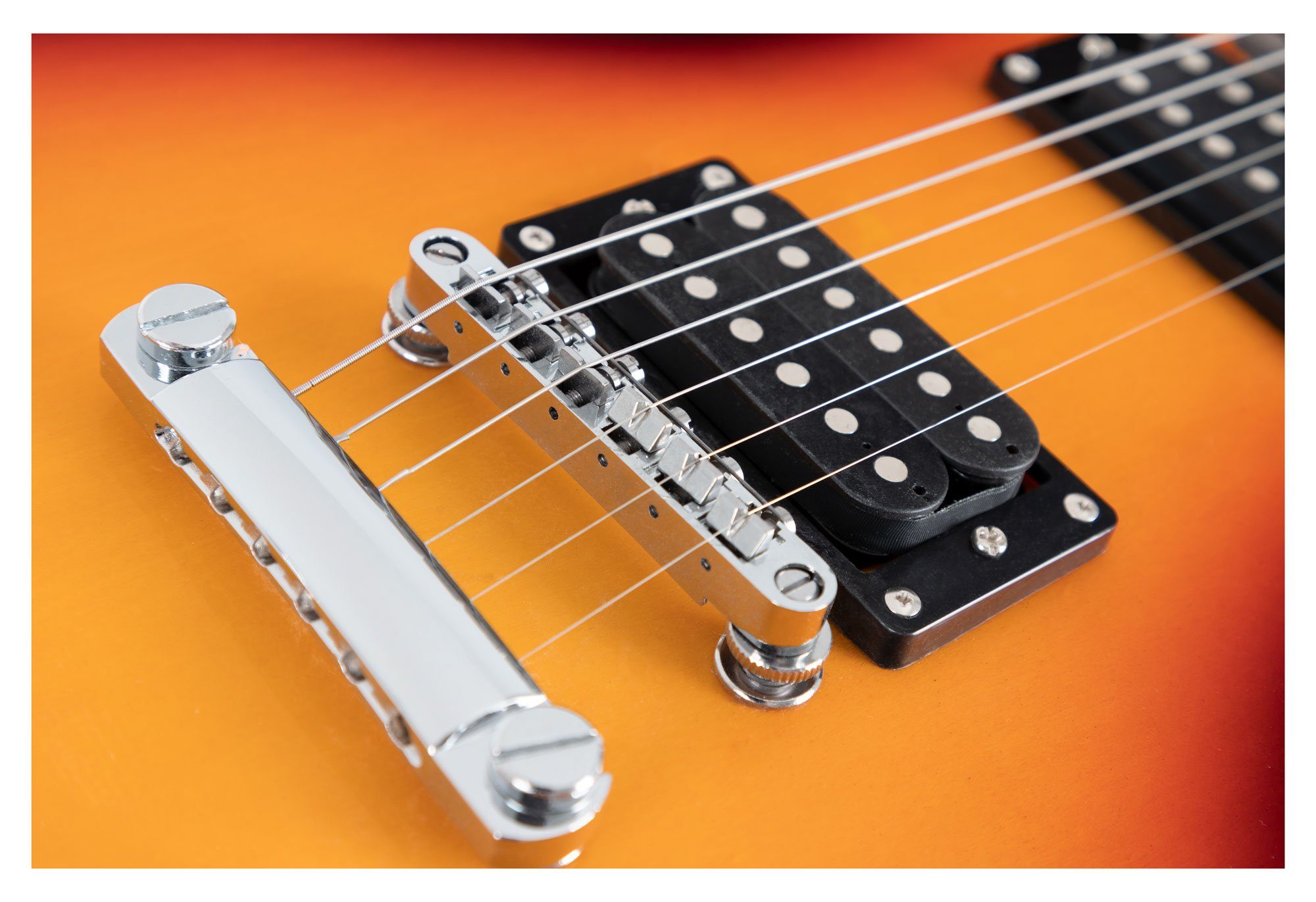 Rocktile E-Gitarre L-100 SB E-Gitarre Sunburst Einsteiger Set, inkl. Gigbag, Ständer, Saiten, Tuner, Plektren
